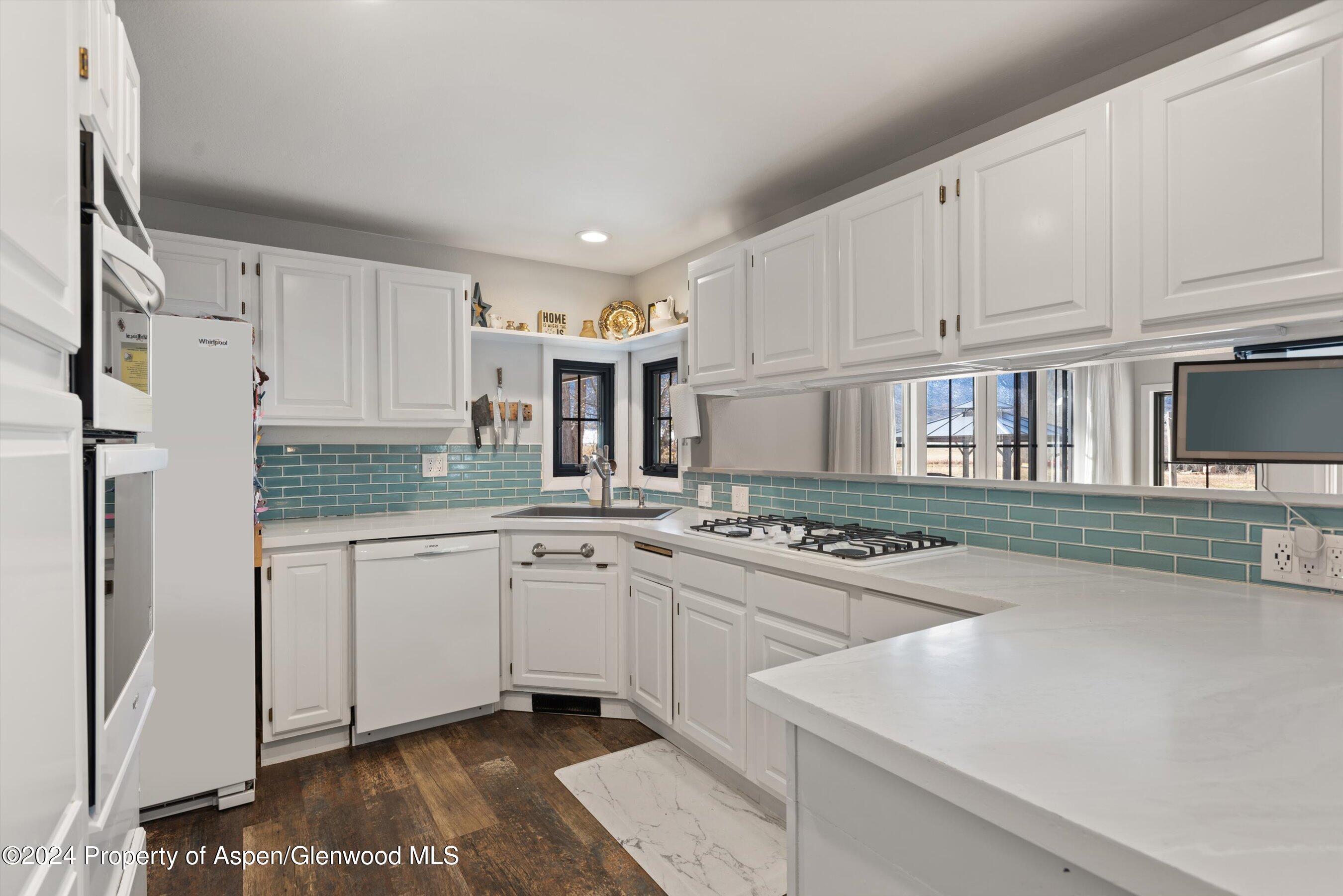 332 Horseshoe Drive Property Photo 11