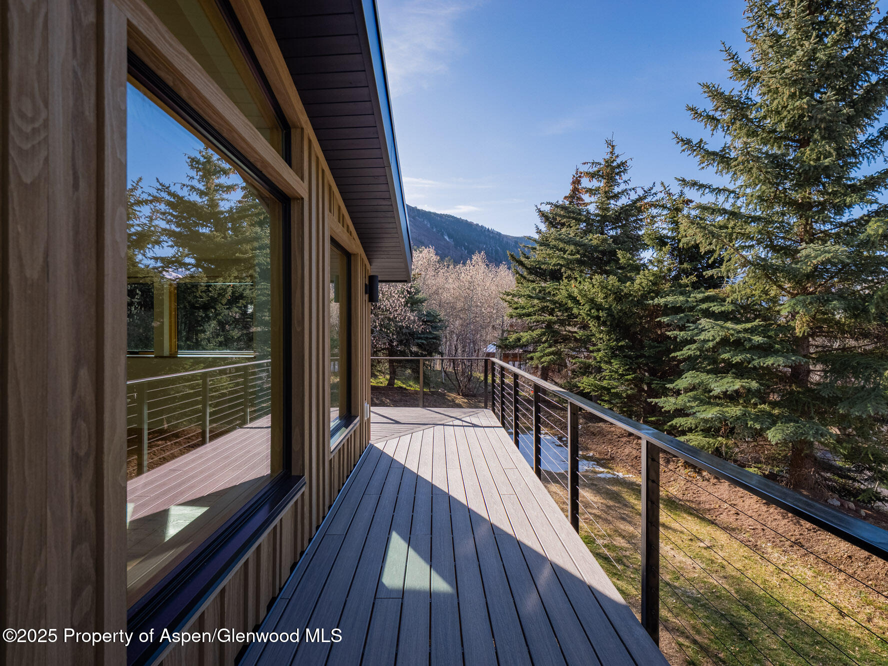 51 Roaring Fork Drive Property Photo 5