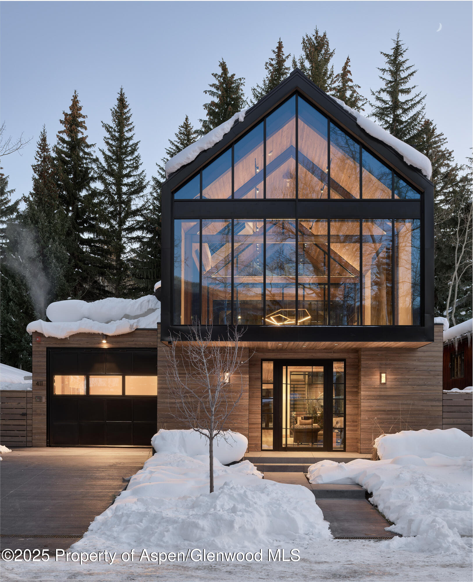 411 Pearl Court Property Photo 3