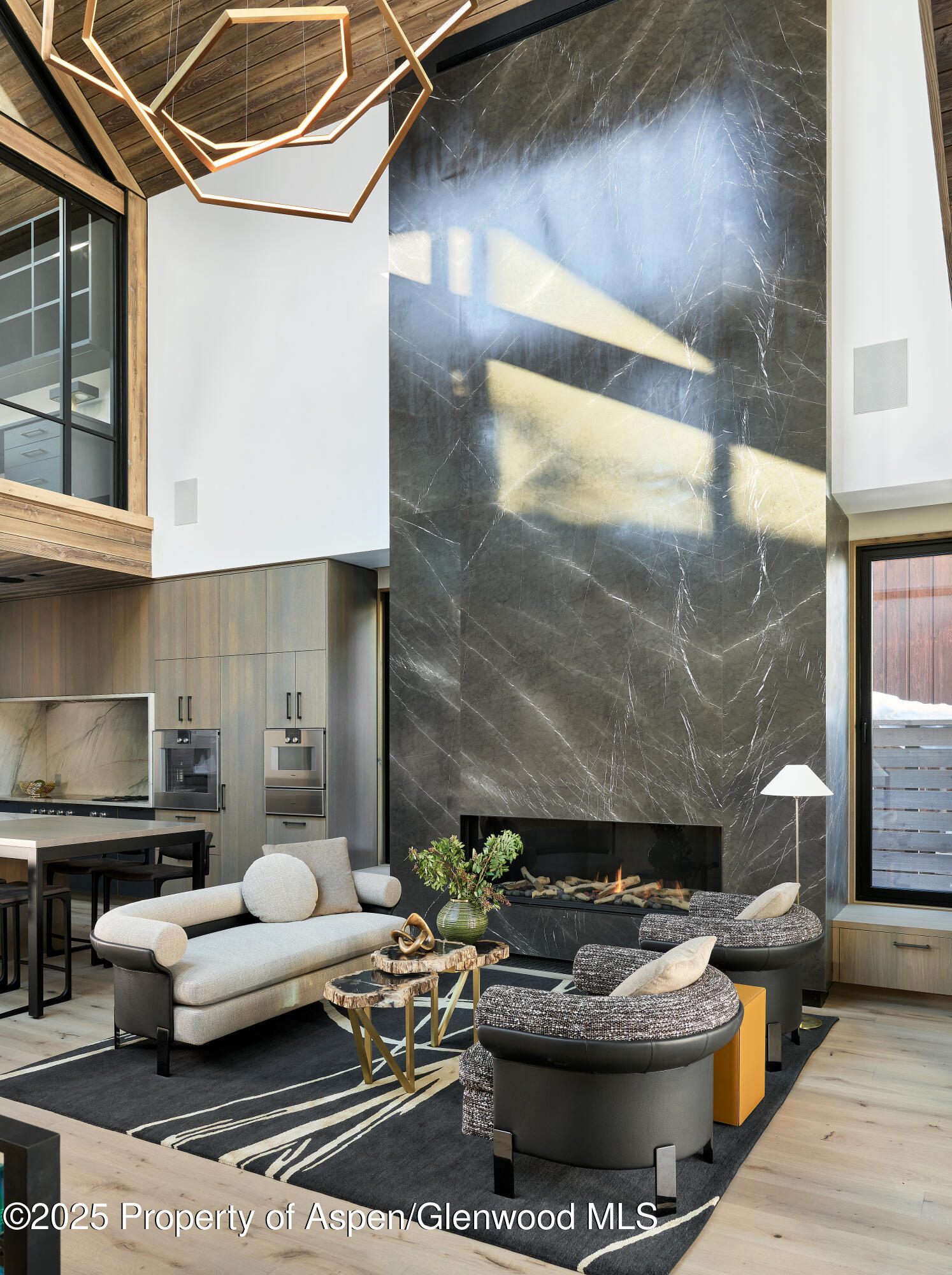 411 Pearl Court Property Photo 5