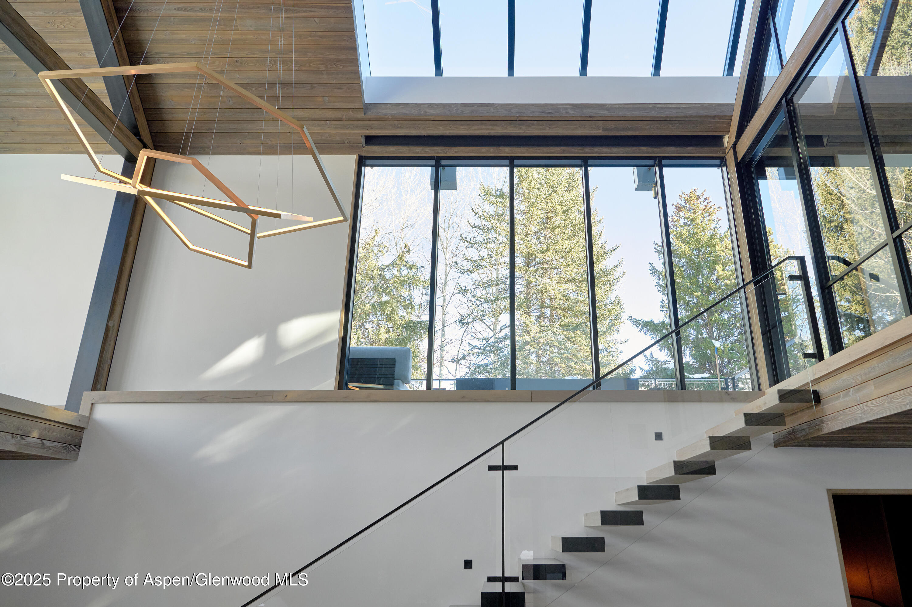 411 Pearl Court Property Photo 7