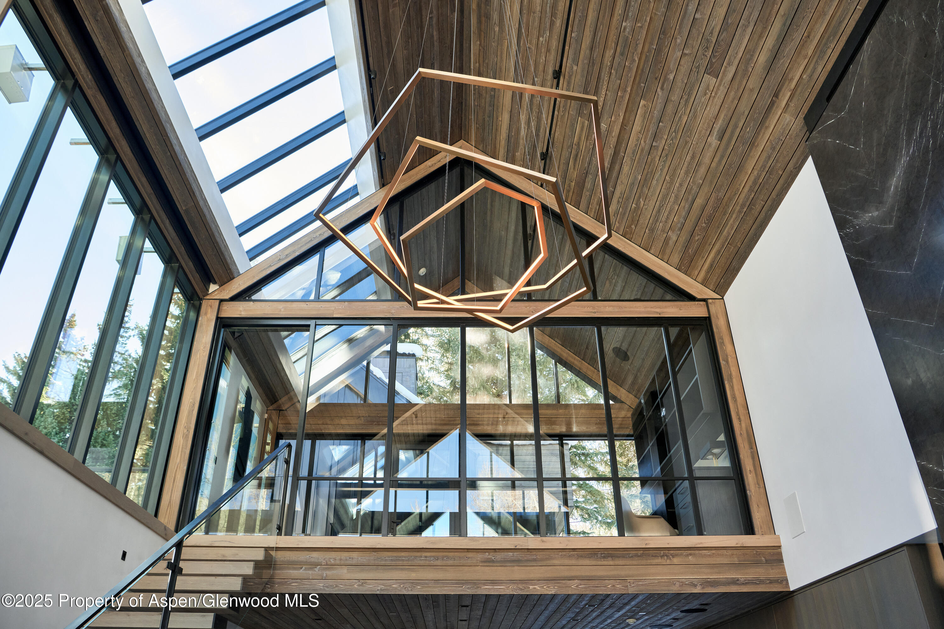 411 Pearl Court Property Photo 9