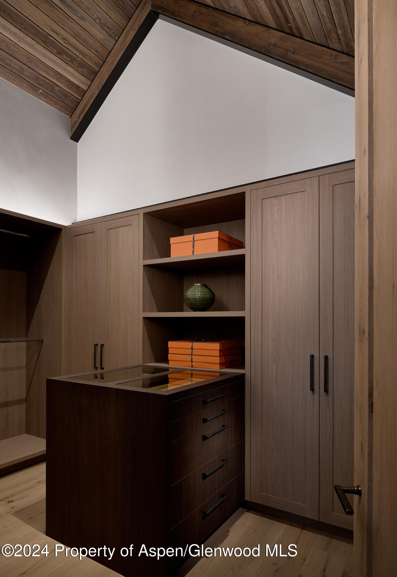 411 Pearl Court Property Photo 24