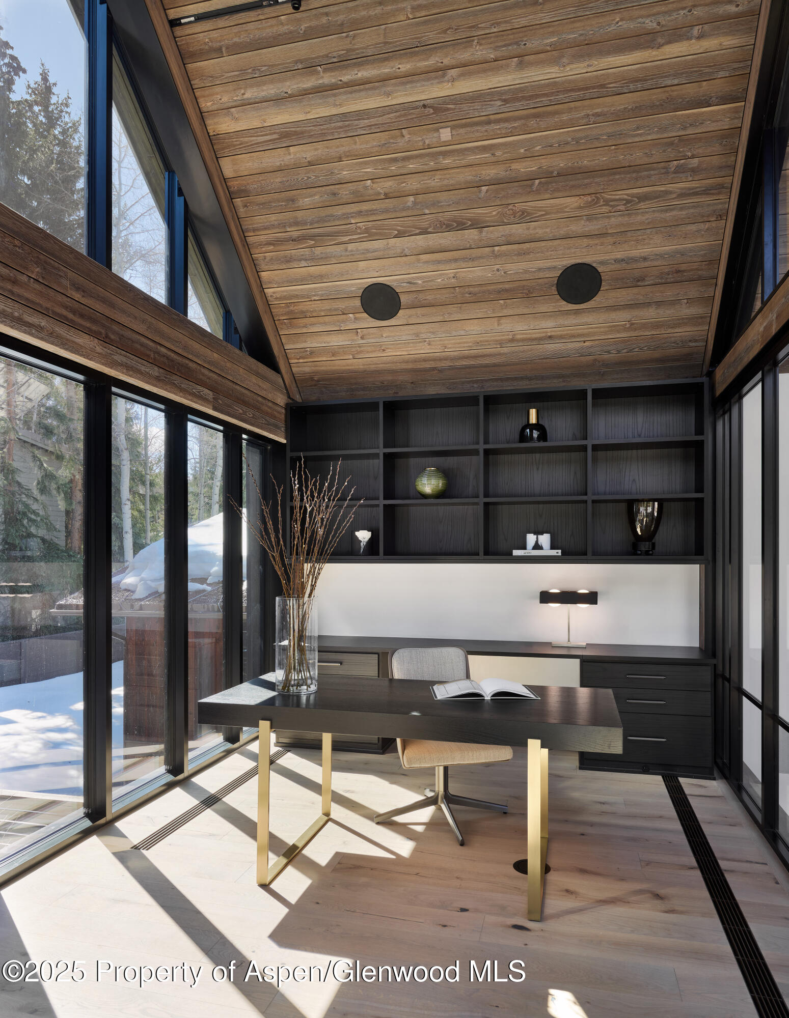 411 Pearl Court Property Photo 25