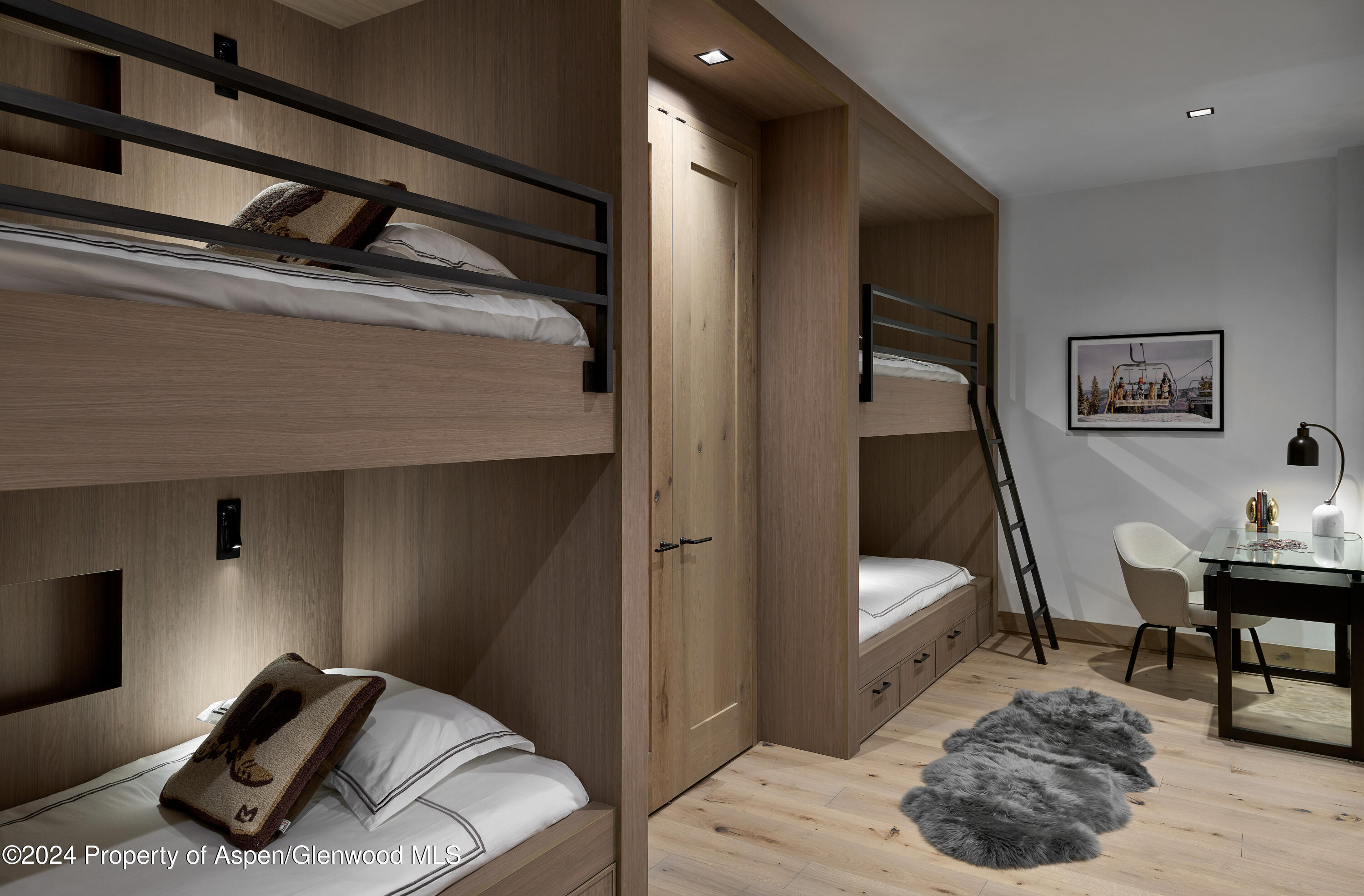 411 Pearl Court Property Photo 34