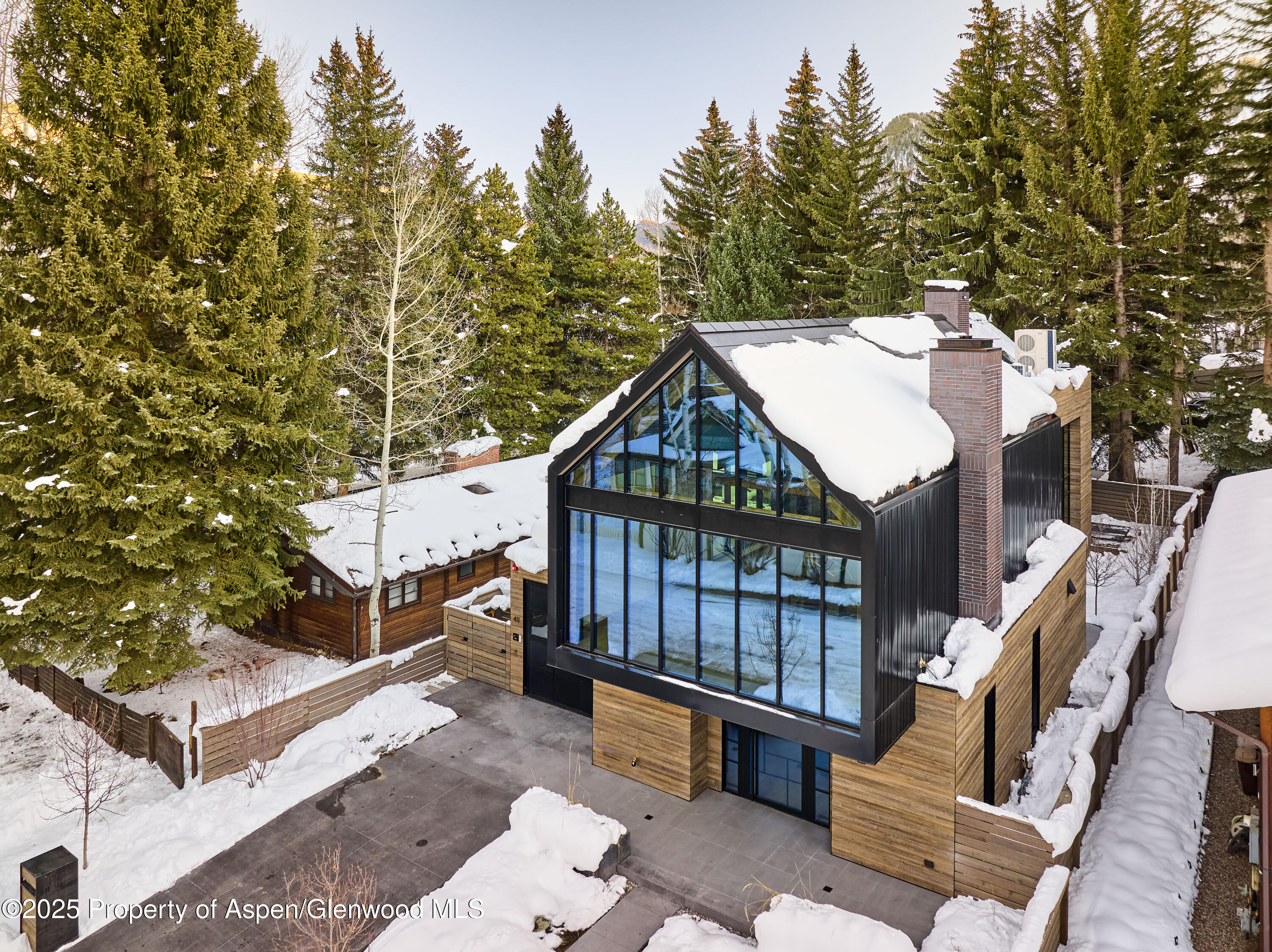 411 Pearl Court Property Photo 44