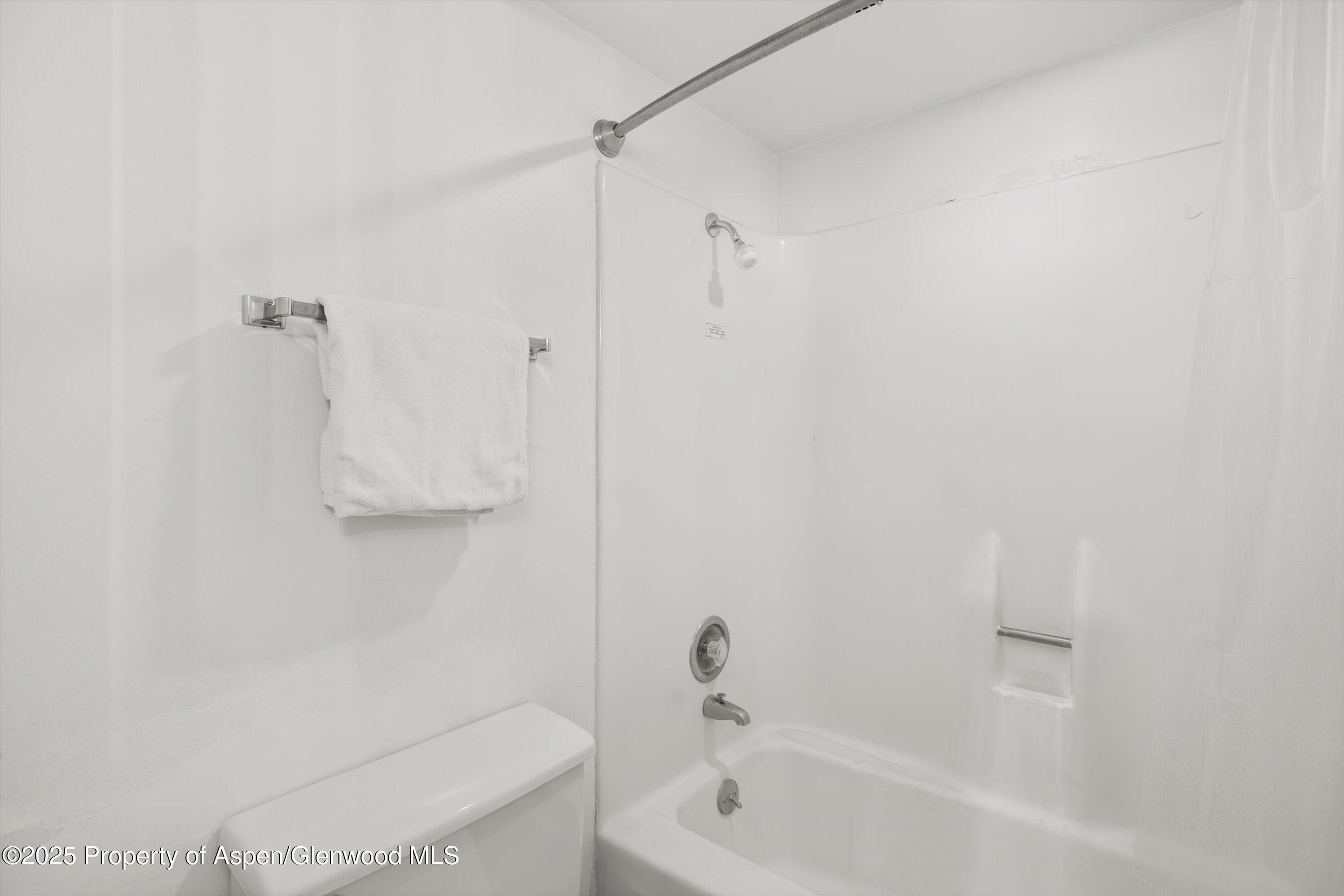 600 Carriage Way, J-10 Property Photo 13