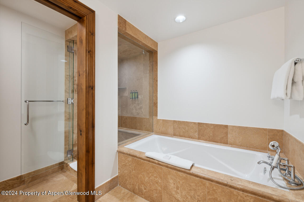 415 E Dean St, Unit 24 Property Photo 26