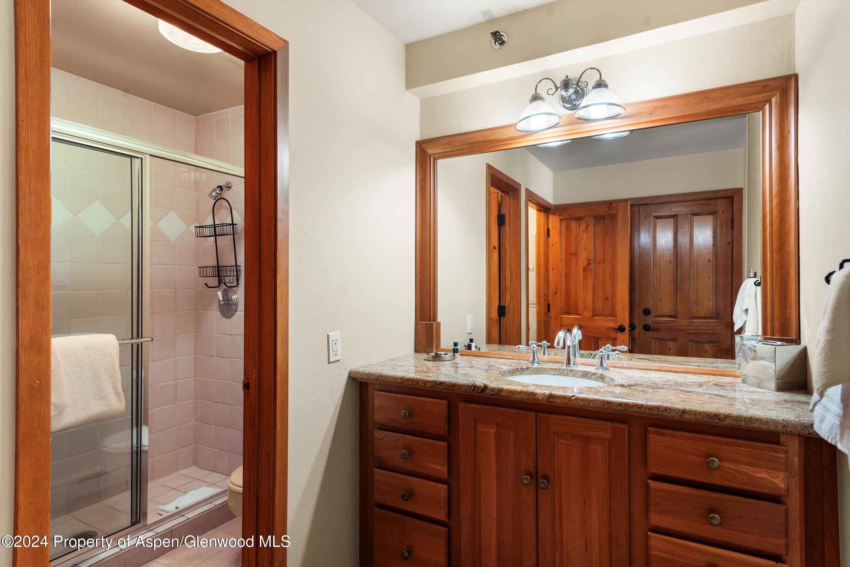 400 Wood Road, 1207 Property Photo 16