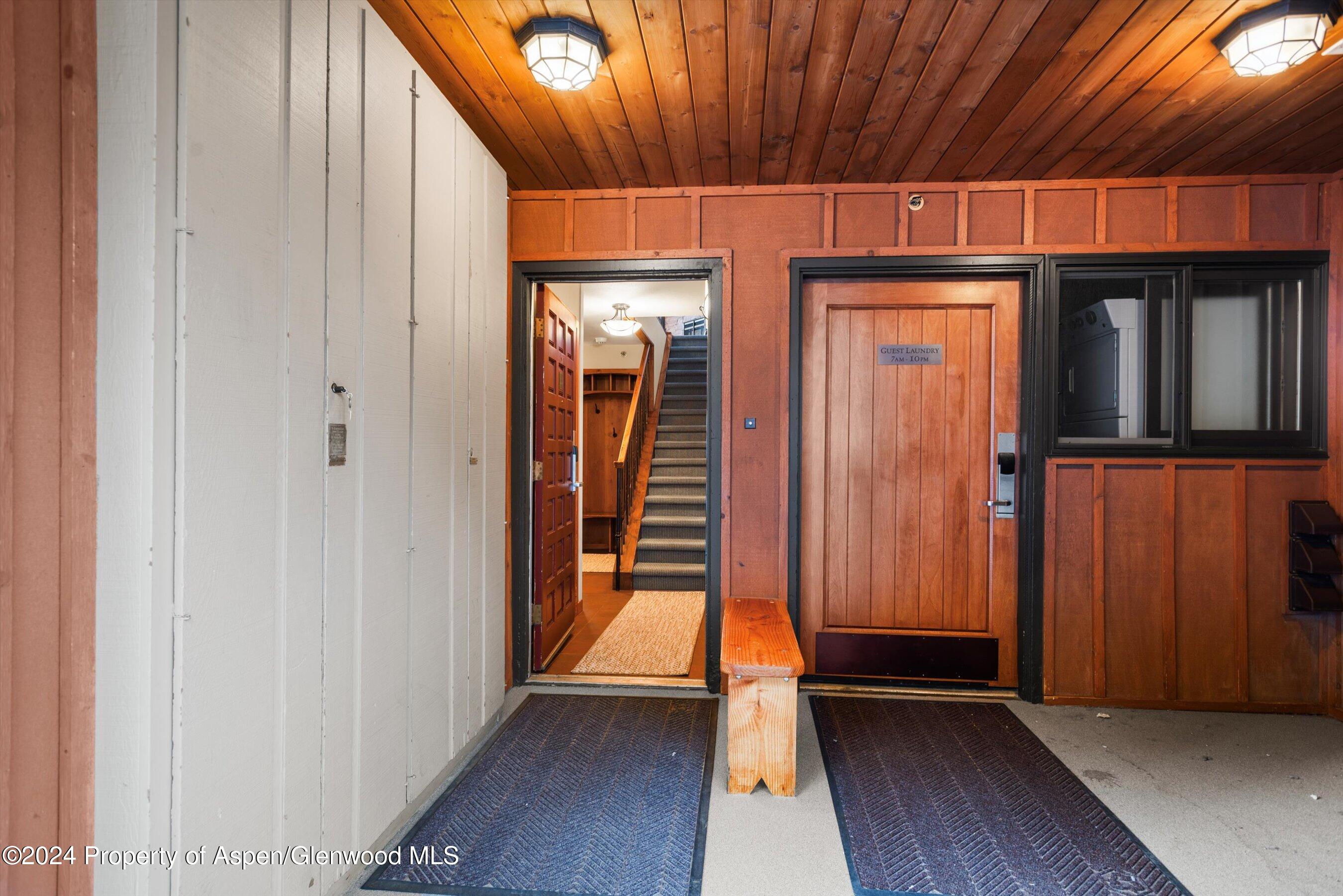 400 Wood Road, 1207 Property Photo 26