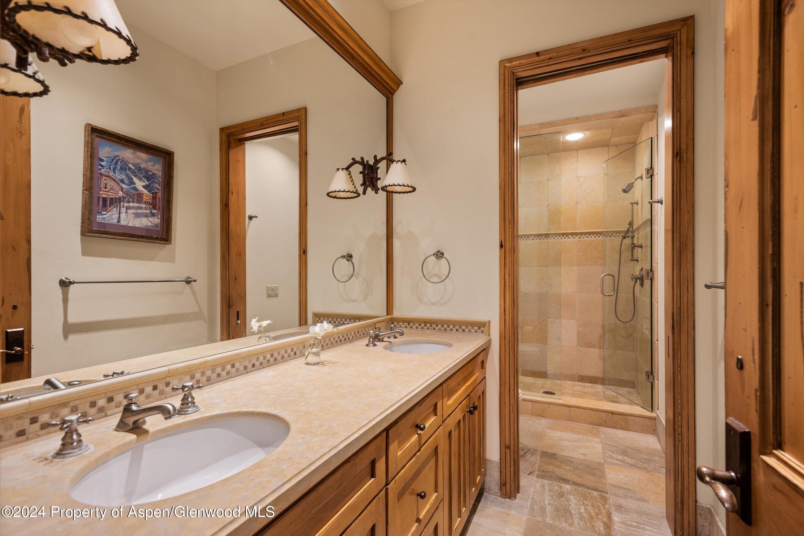 350 Thunderbowl Lane Property Photo 19