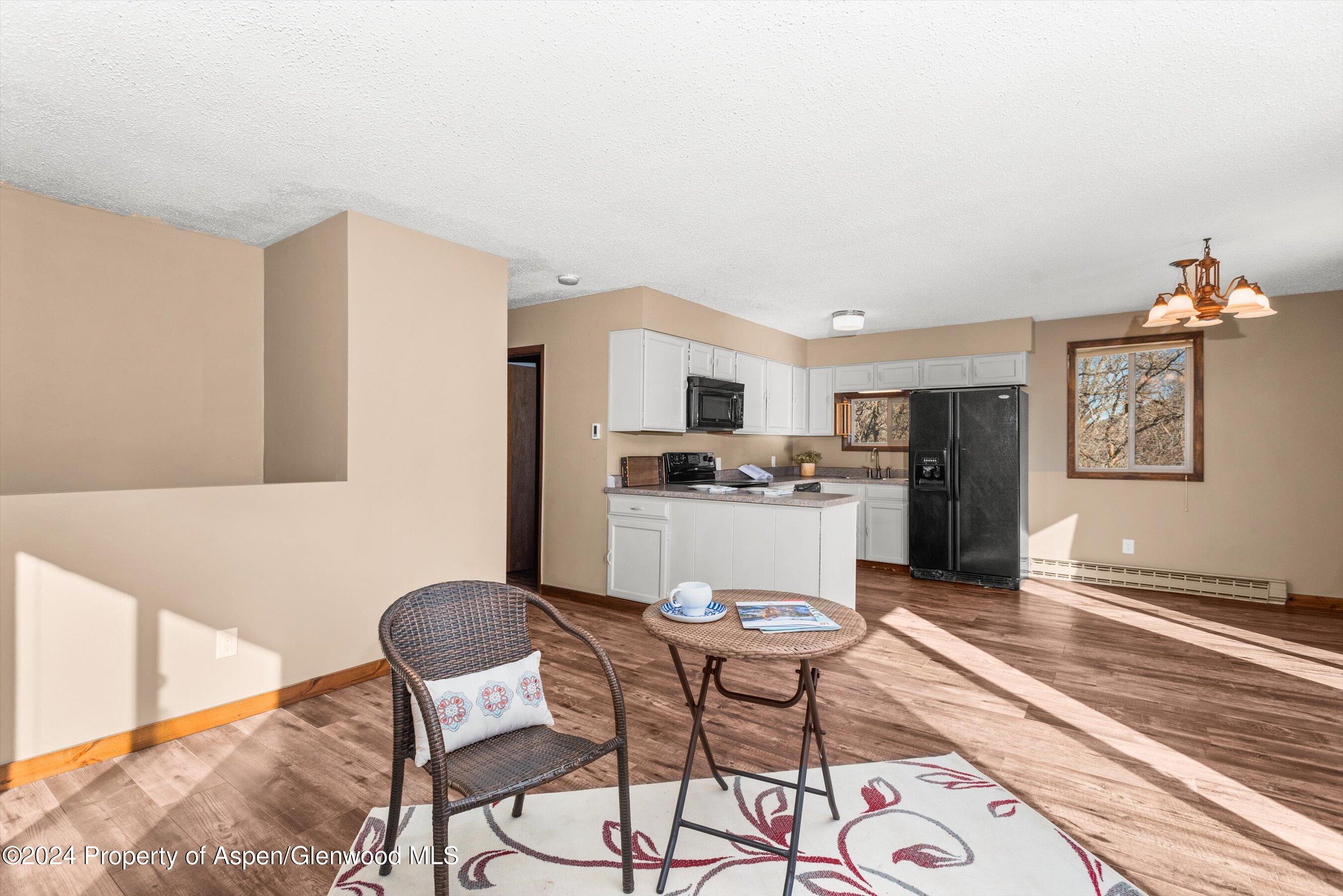 212 Cherokee Lane Property Photo 14