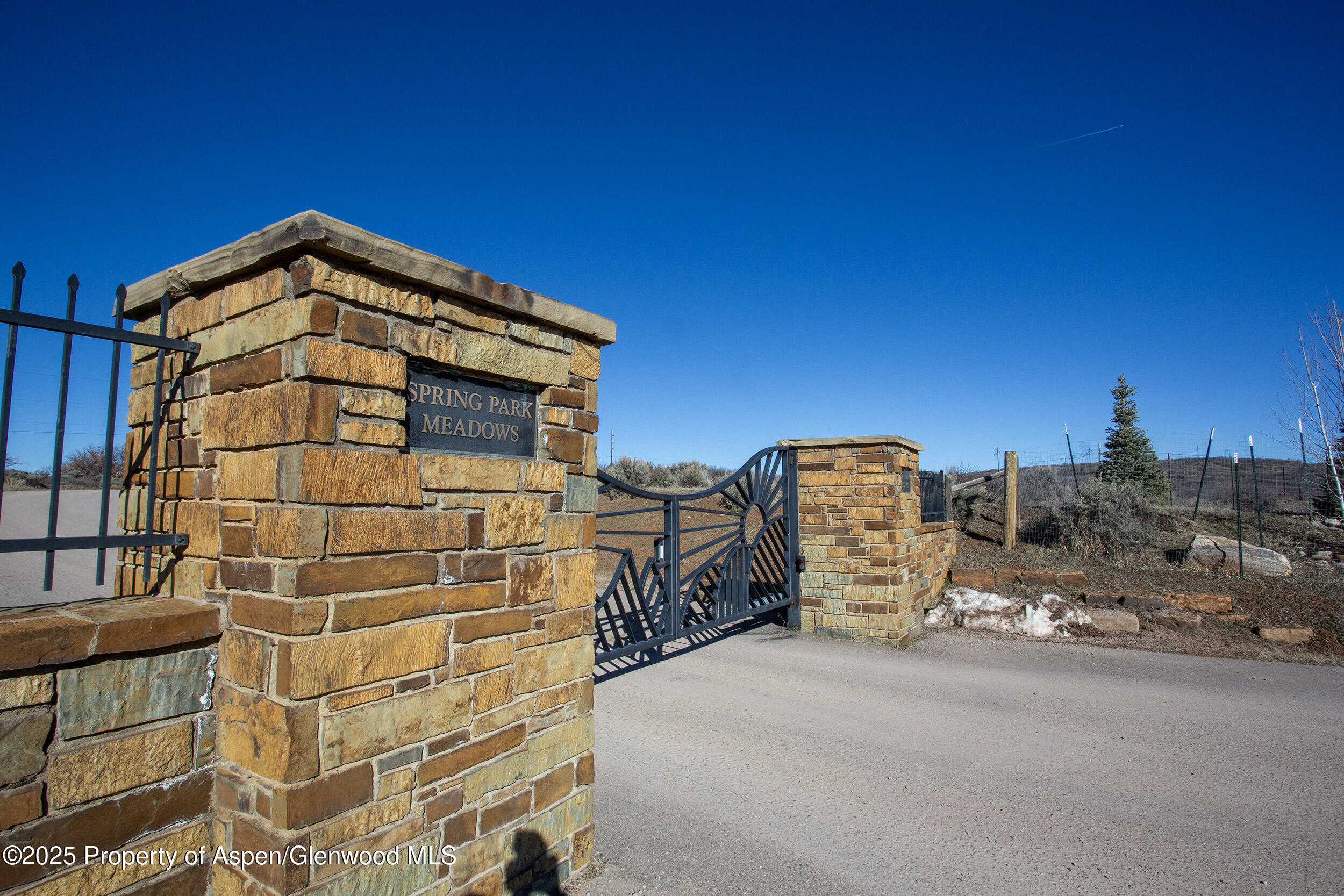 369 Park Mesa Property Photo 3