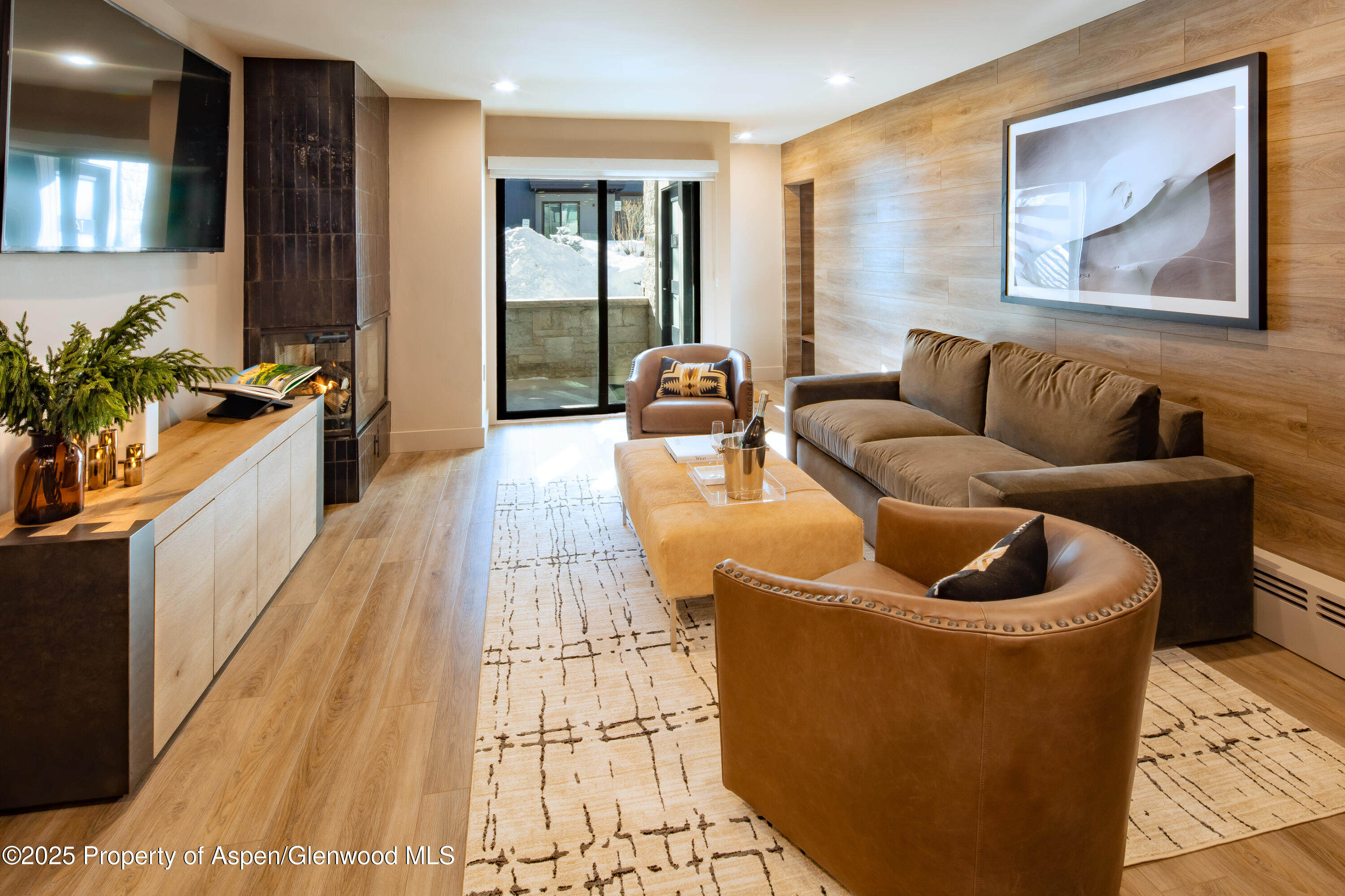 100 E Dean Street, 1b Property Photo 5