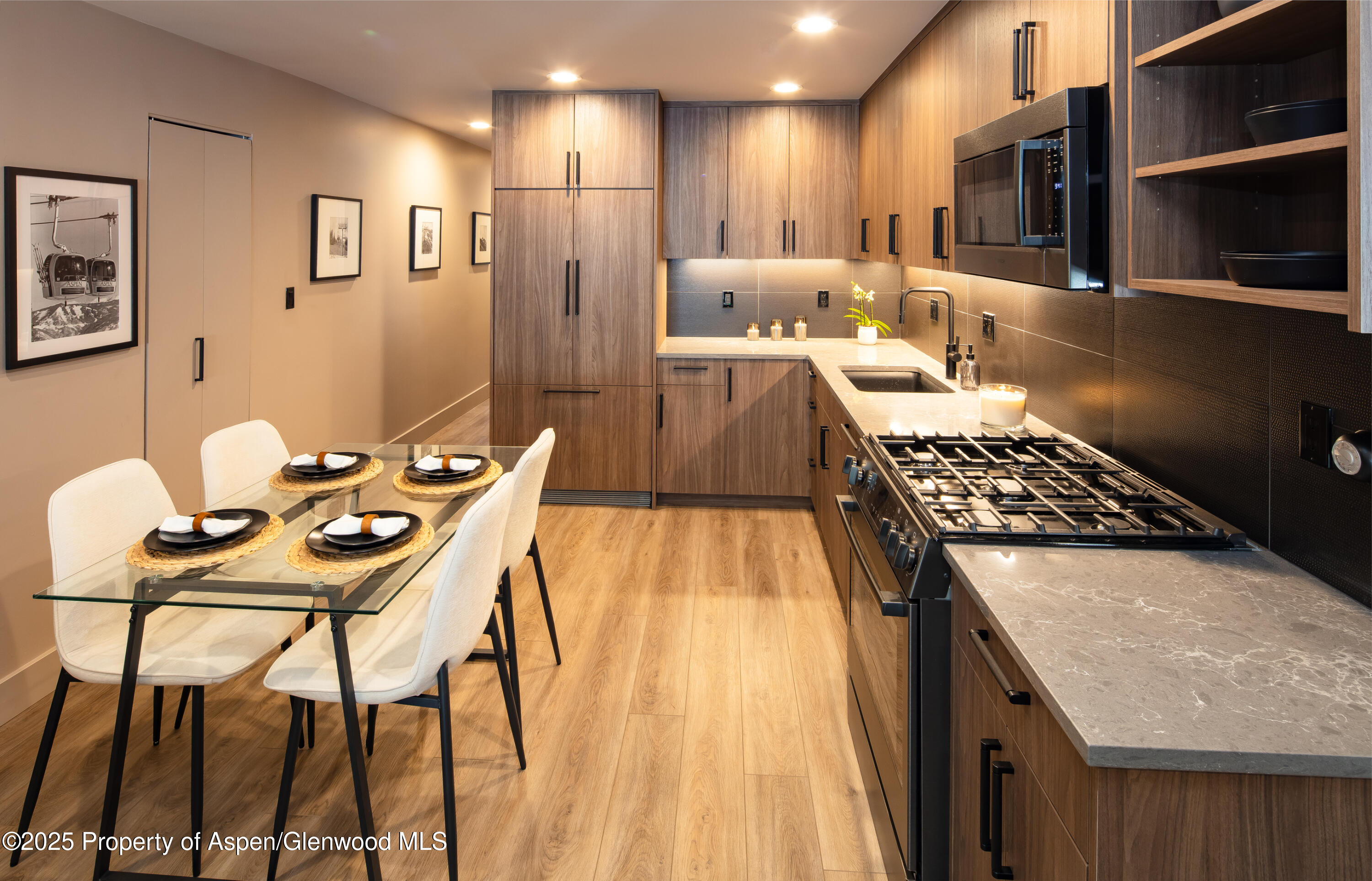 100 E Dean Street, 1b Property Photo 8