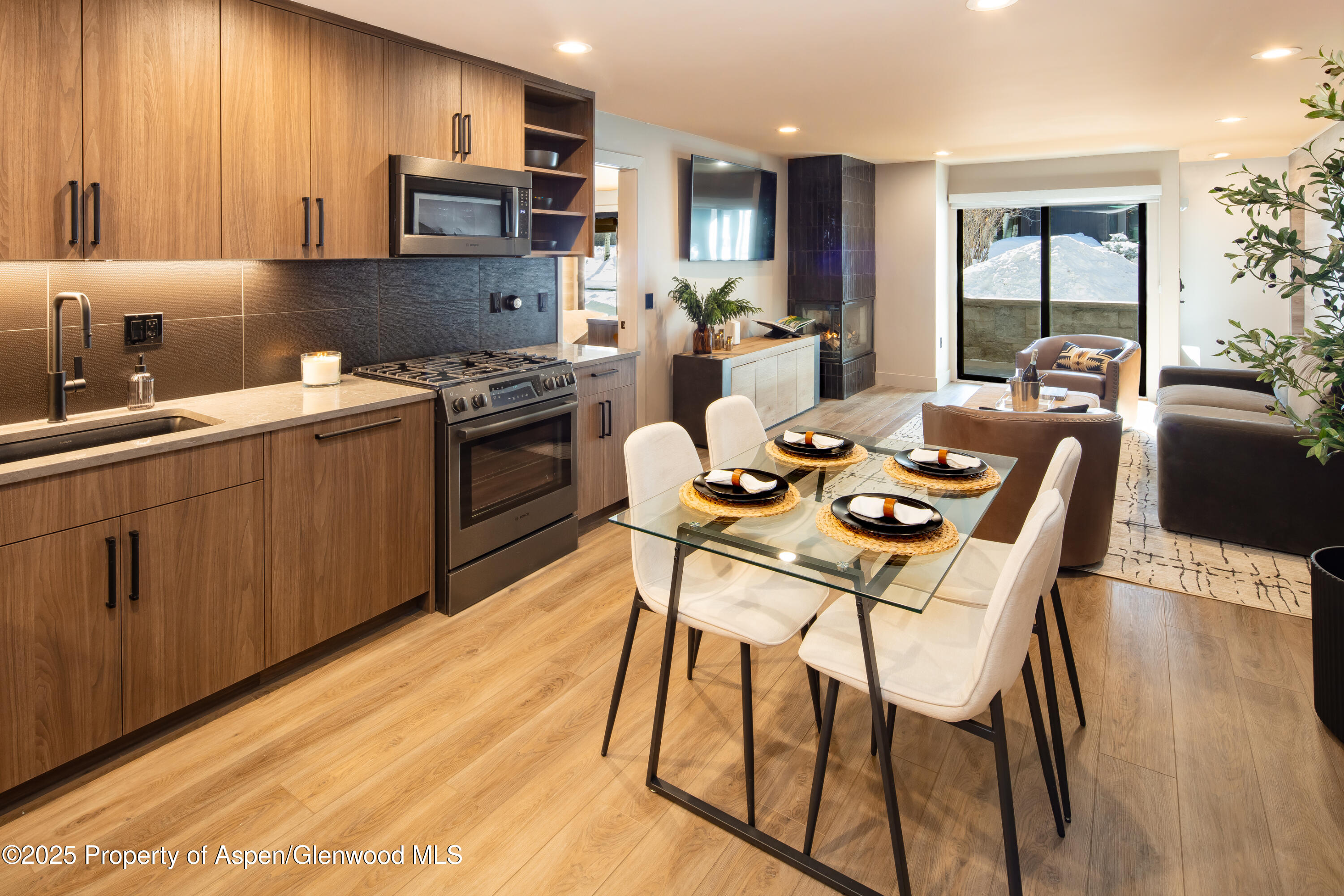100 E Dean Street, 1b Property Photo 9