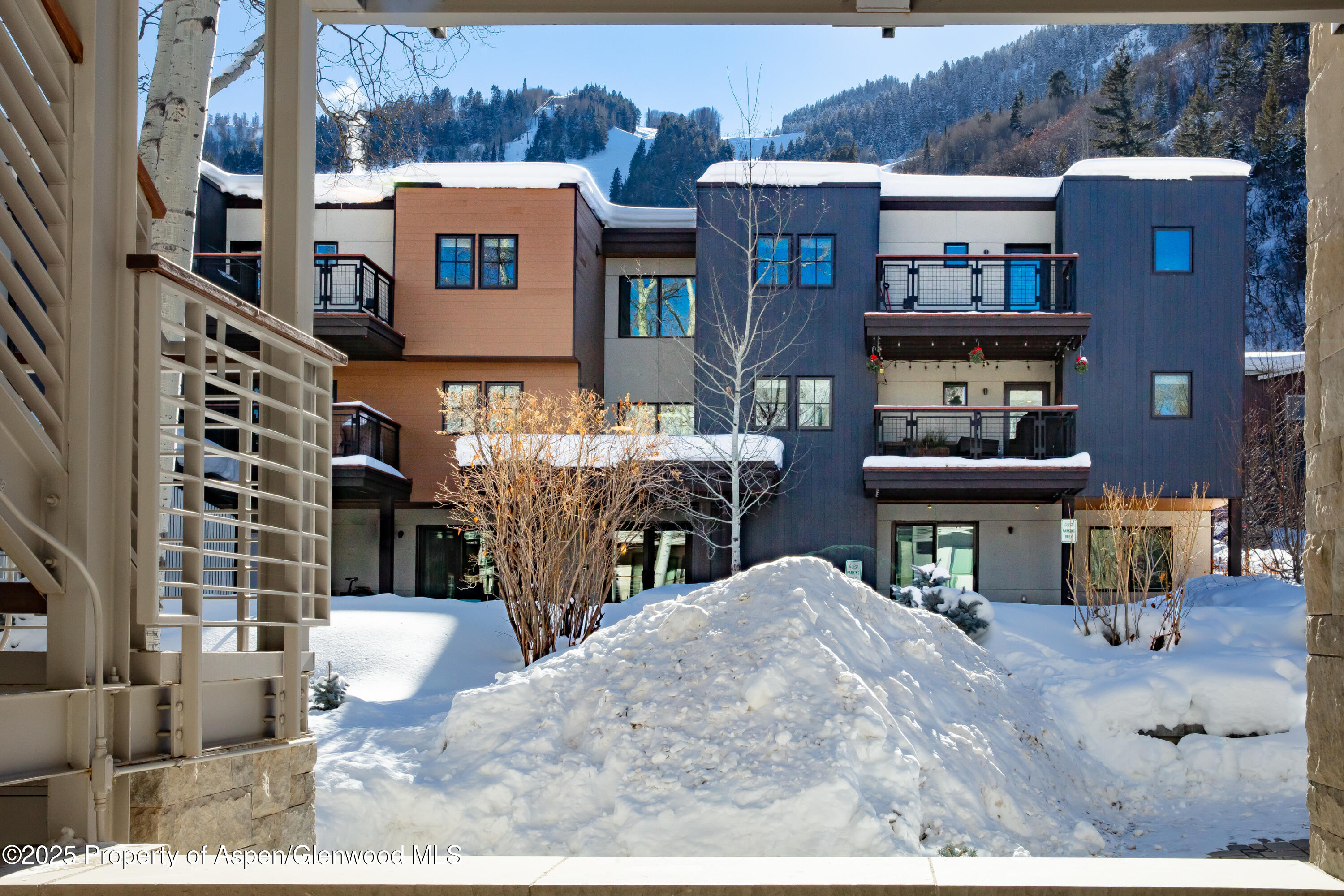 100 E Dean Street, 1b Property Photo 11