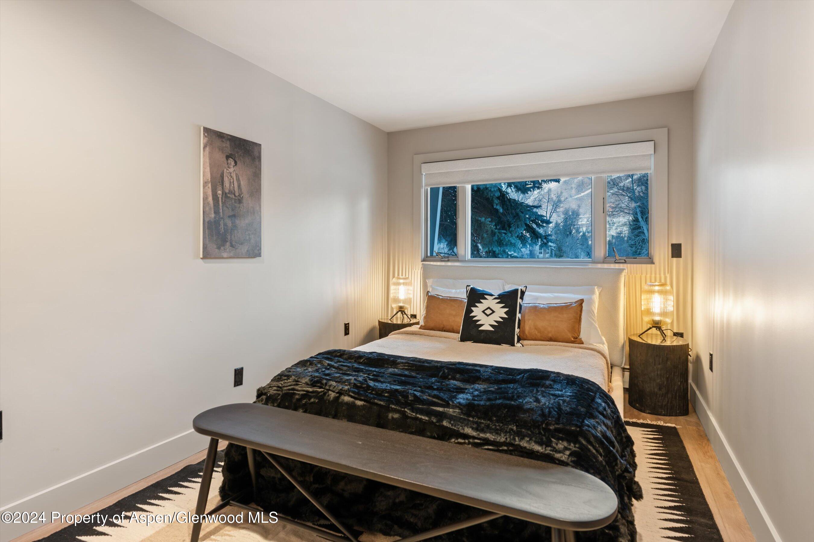 100 E Dean Street, 1b Property Photo 20