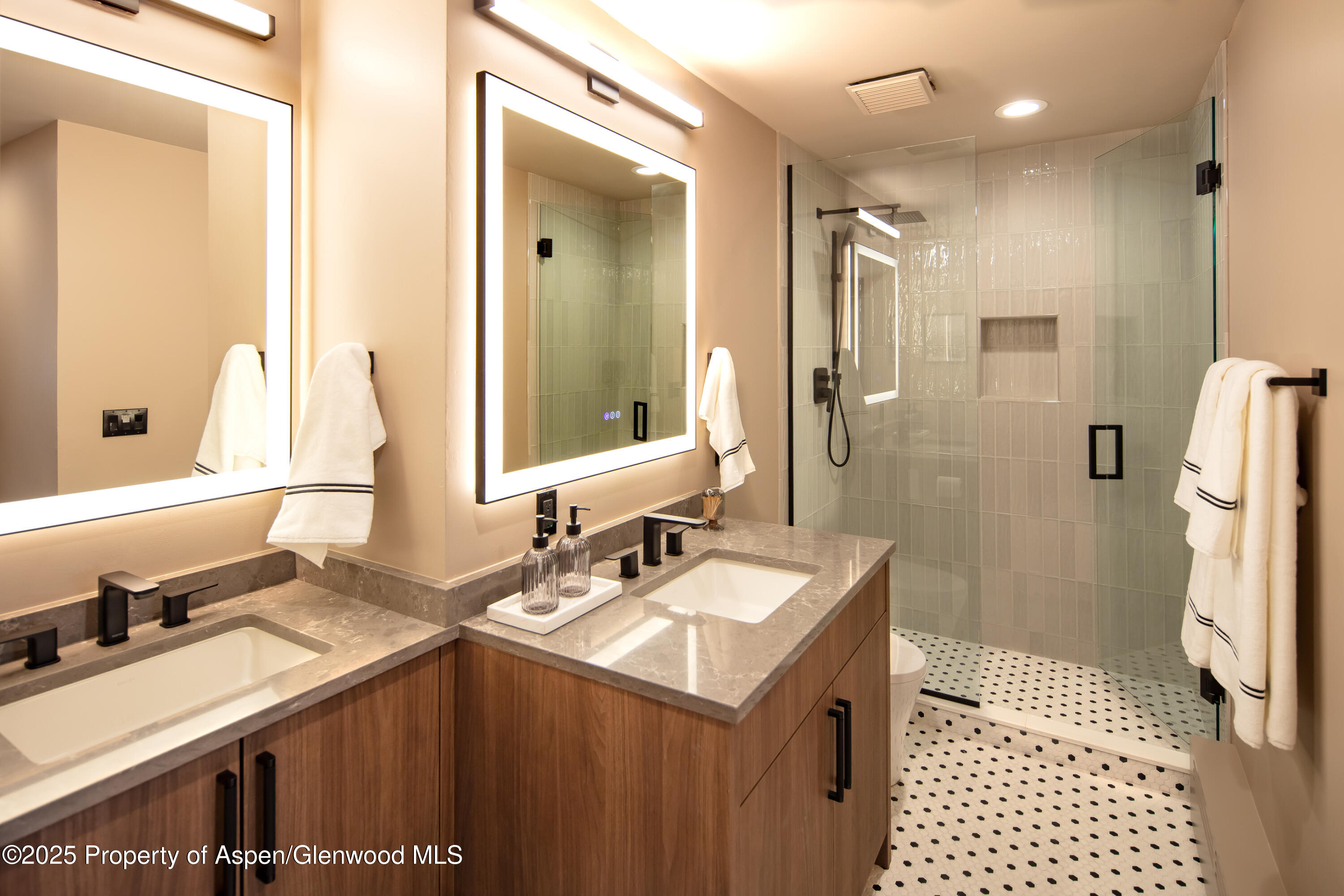 100 E Dean Street, 1b Property Photo 30