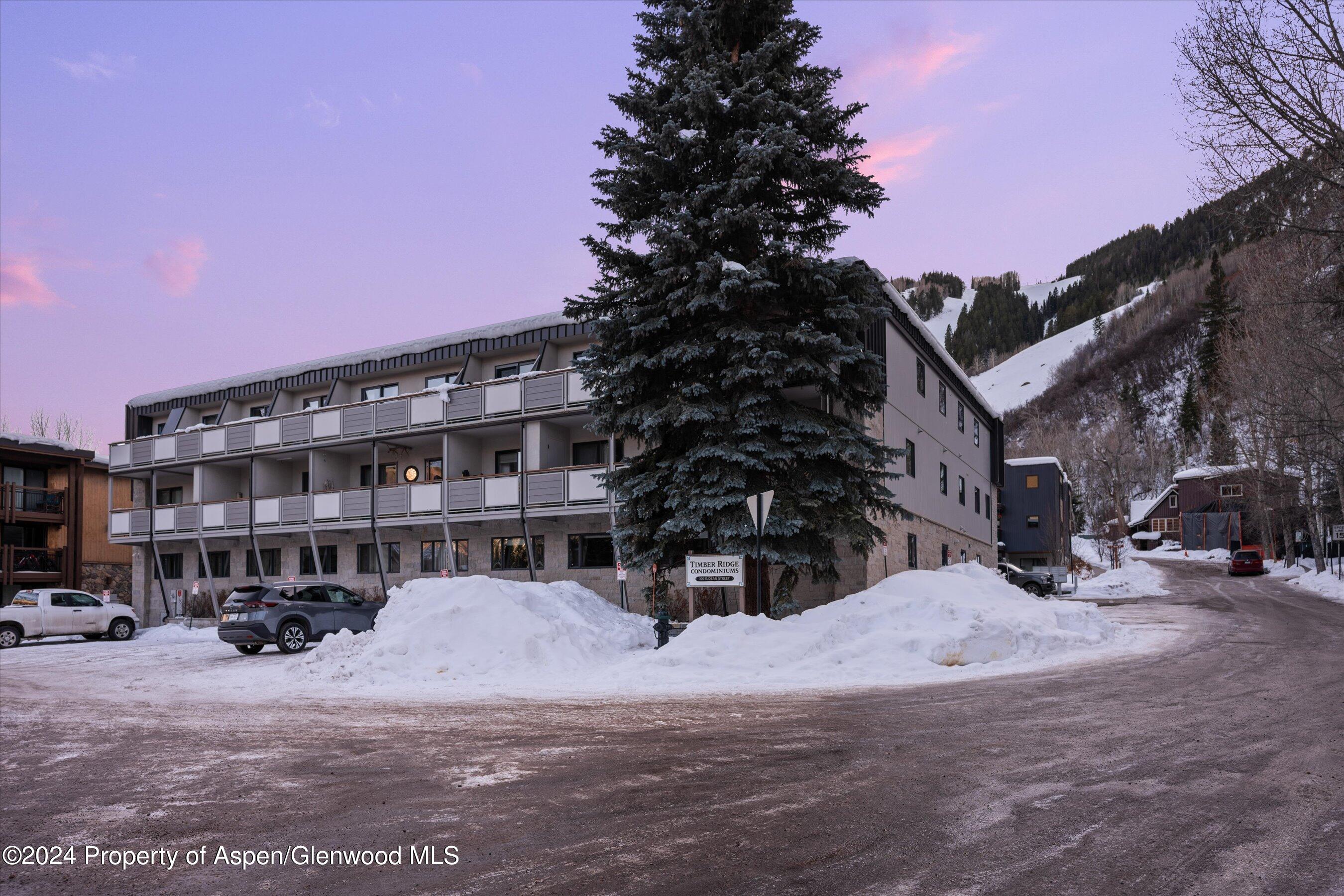 100 E Dean Street, 1b Property Photo 36