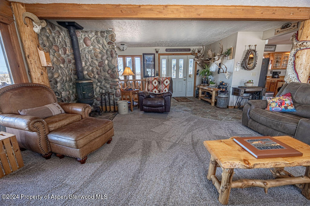 1020 Thompson Way Property Photo 10