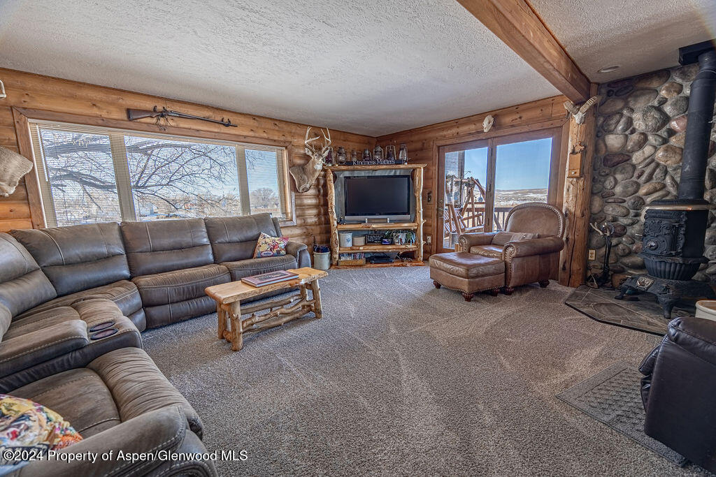 1020 Thompson Way Property Photo 11