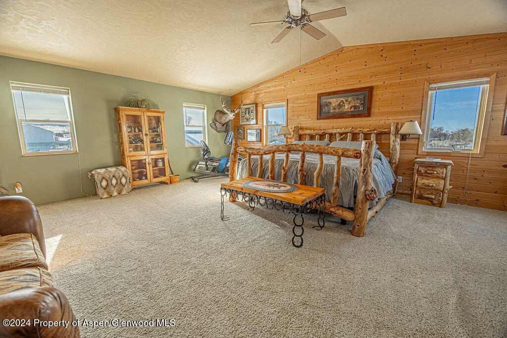 1020 Thompson Way Property Photo 24