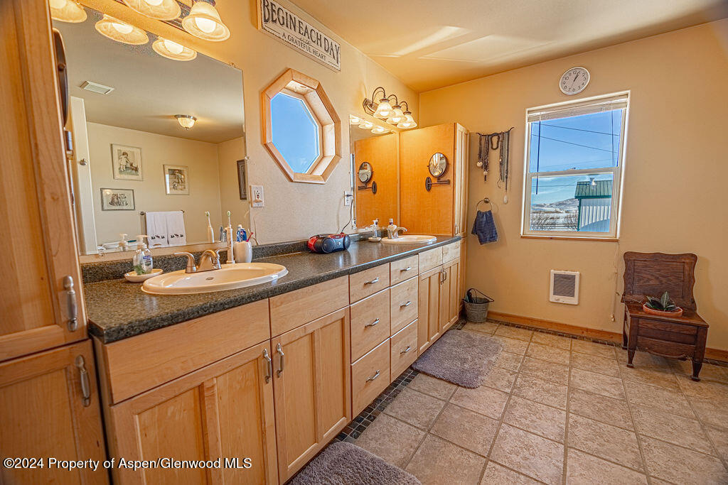 1020 Thompson Way Property Photo 25