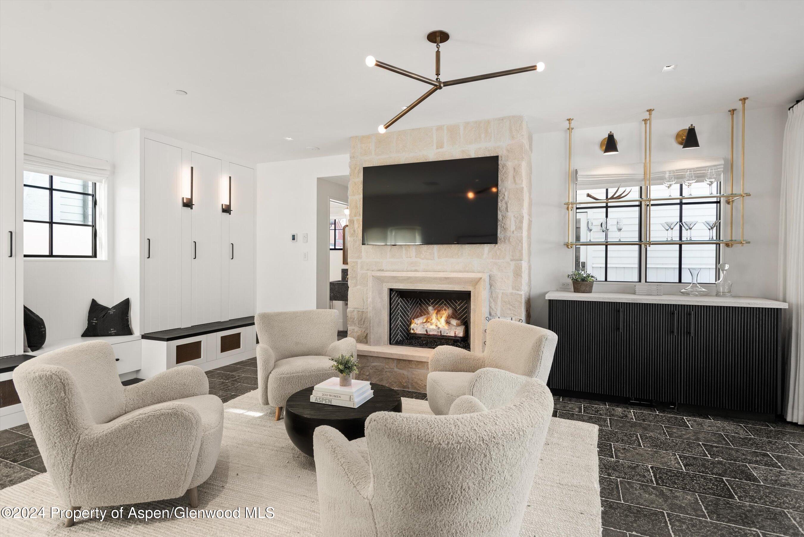 134 E Bleeker Street Property Photo 14