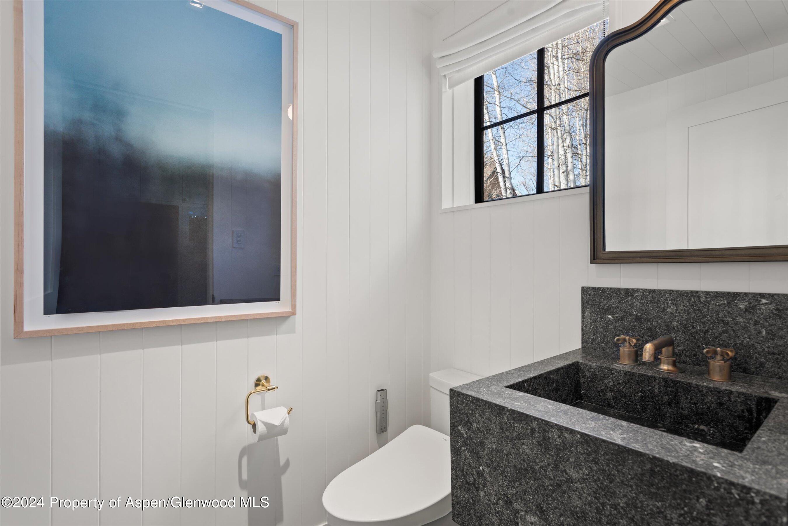 134 E Bleeker Street Property Photo 17