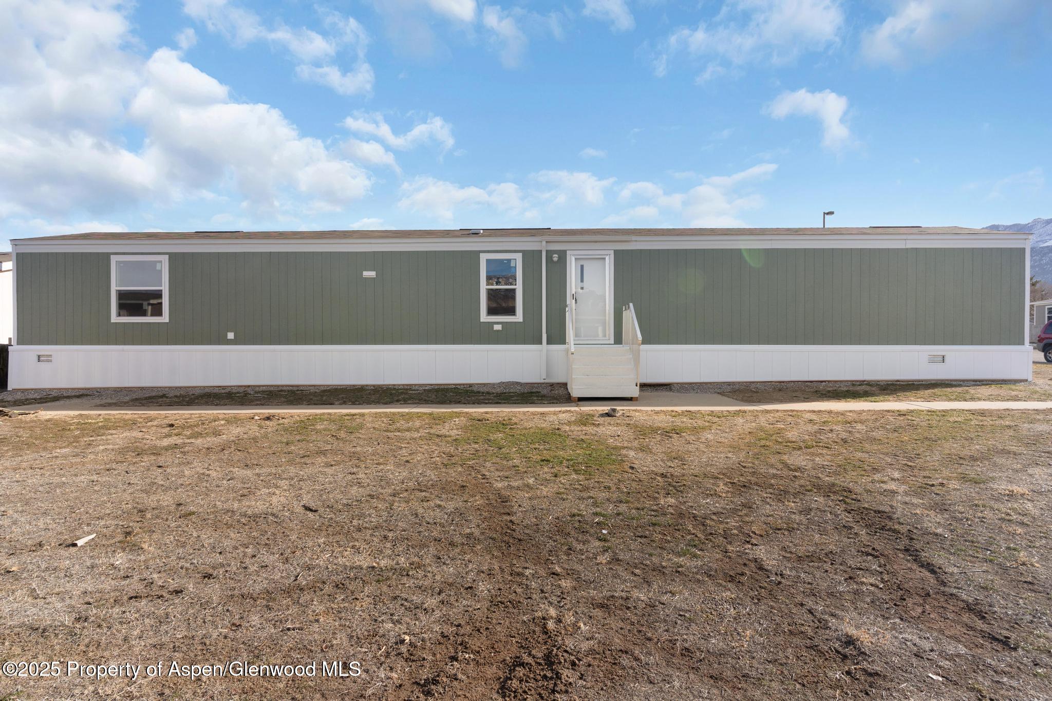 130 Mahogany Circle Property Photo 1