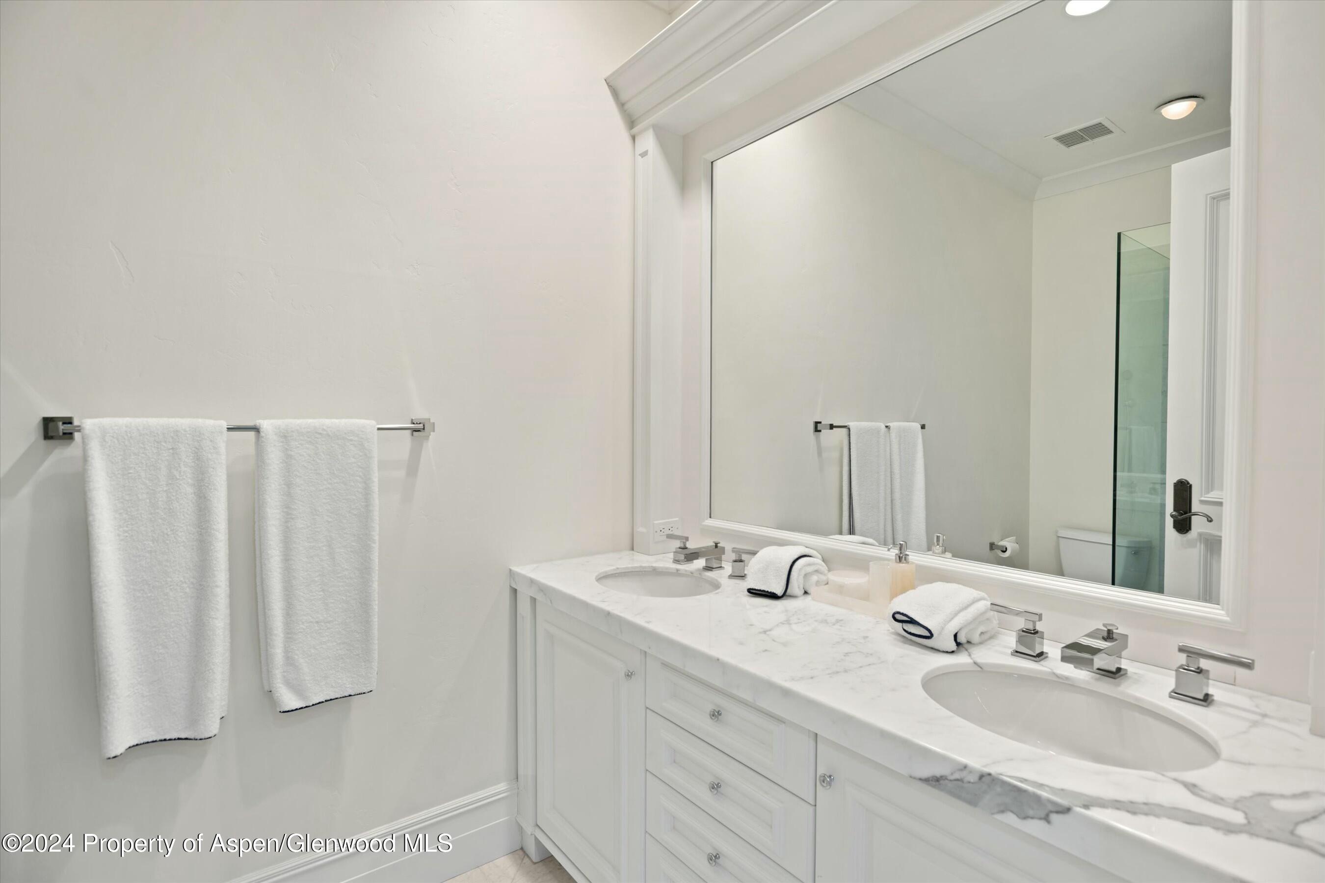 386 Pfister Drive Property Photo 23