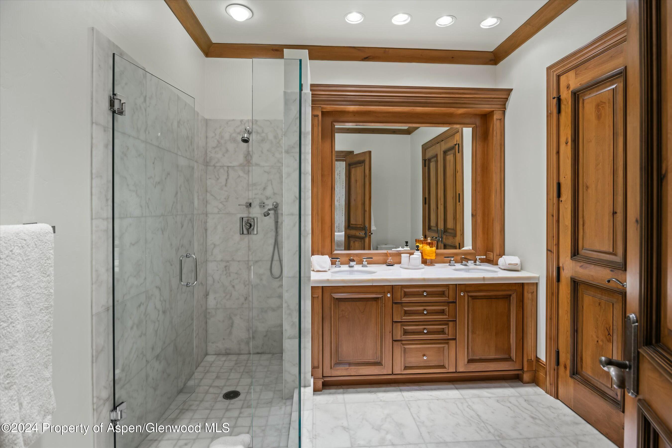 386 Pfister Drive Property Photo 27