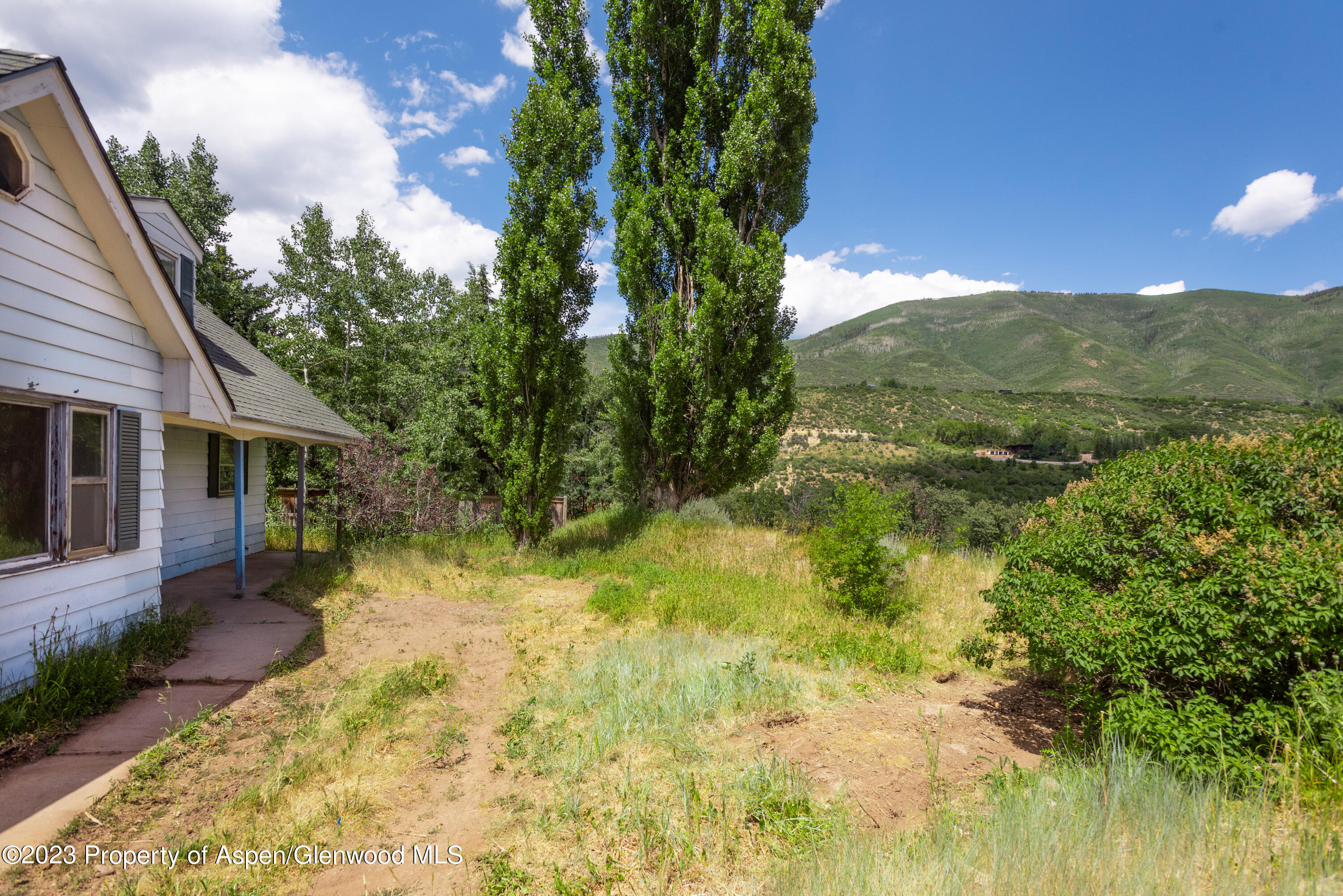 1065 Cemetery Lane, Unit # A Property Photo 8