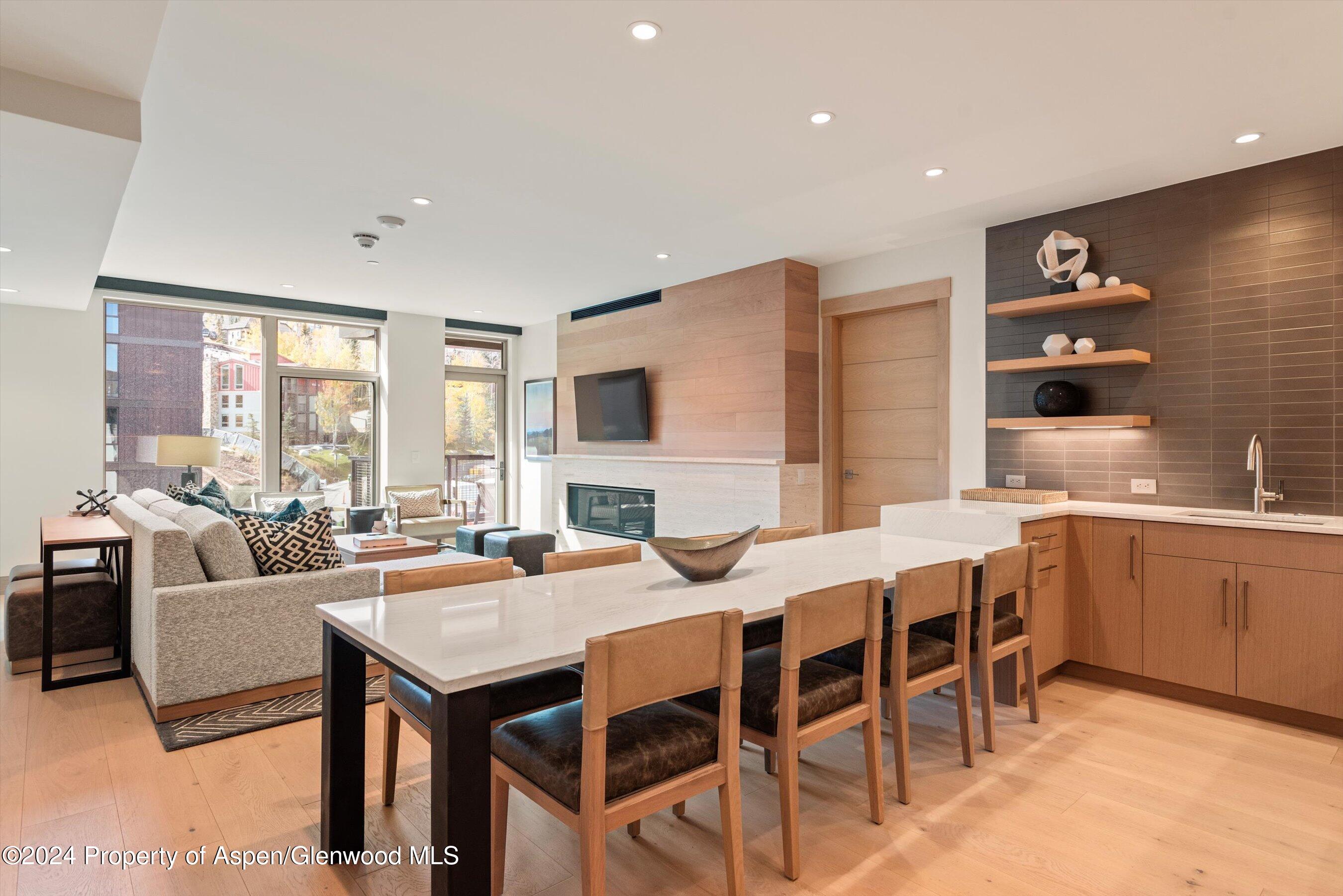130 Wood Road, 561-563 Property Photo 6