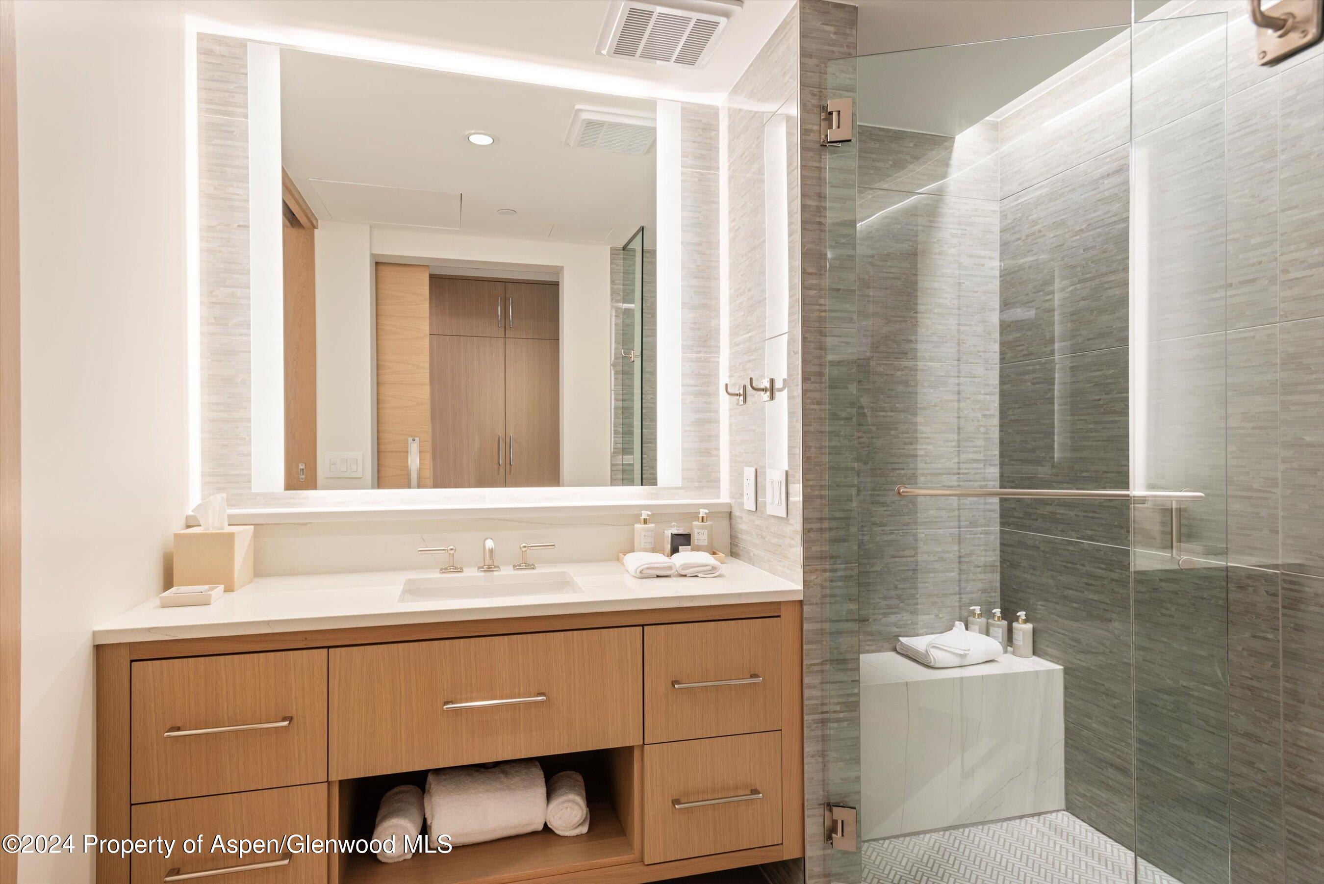 130 Wood Road, 561-563 Property Photo 29