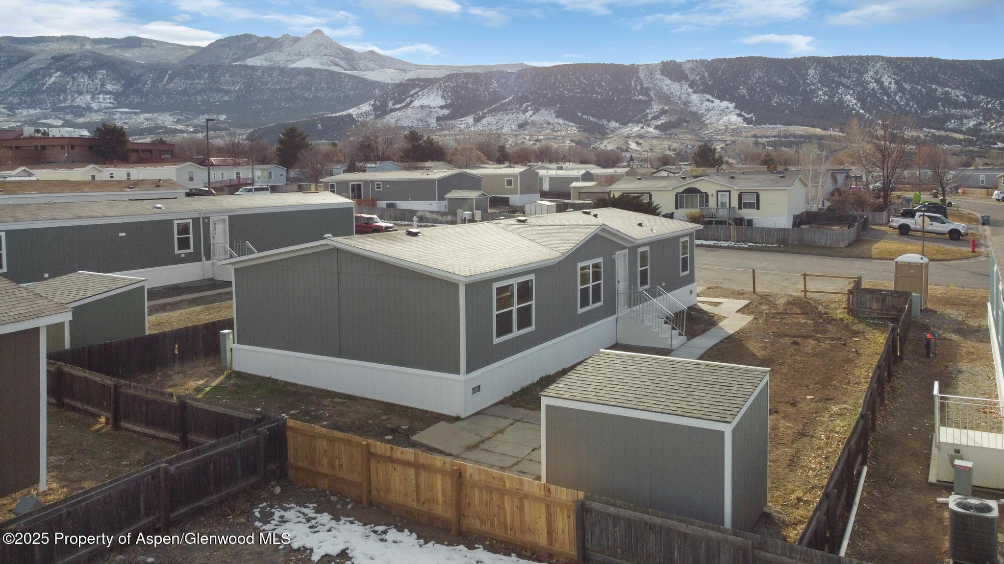 142 Mahogany Circle Property Photo 1