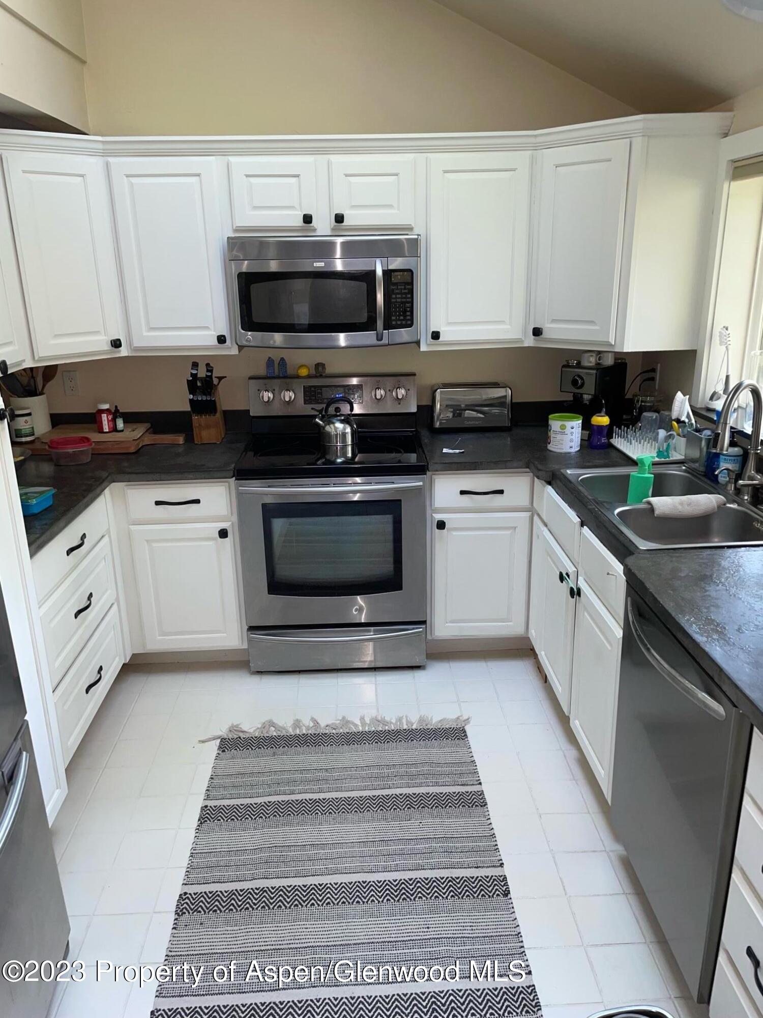 1452 Crystal Lake Road Property Photo 8