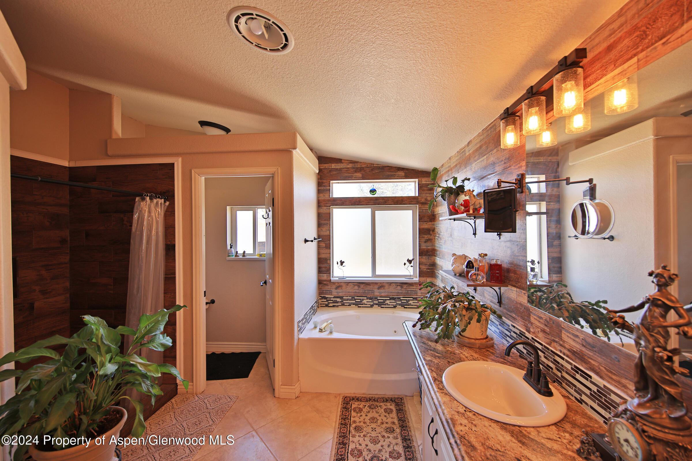 13011 Alboe Lane Property Photo 11