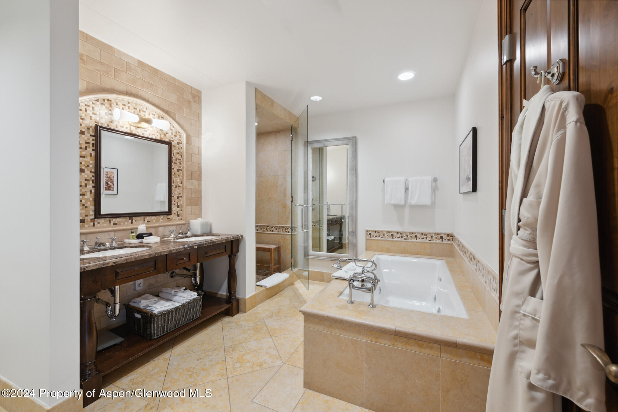 415 E Dean St, Unit 3 Property Photo 14