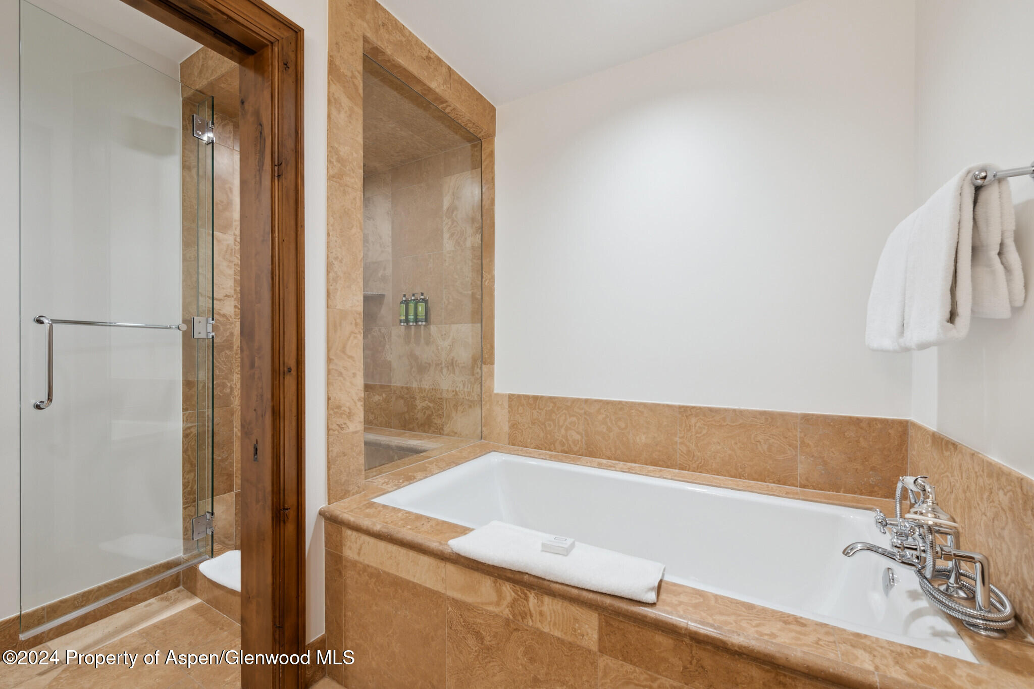 415 E Dean St, Unit 3 Property Photo 25