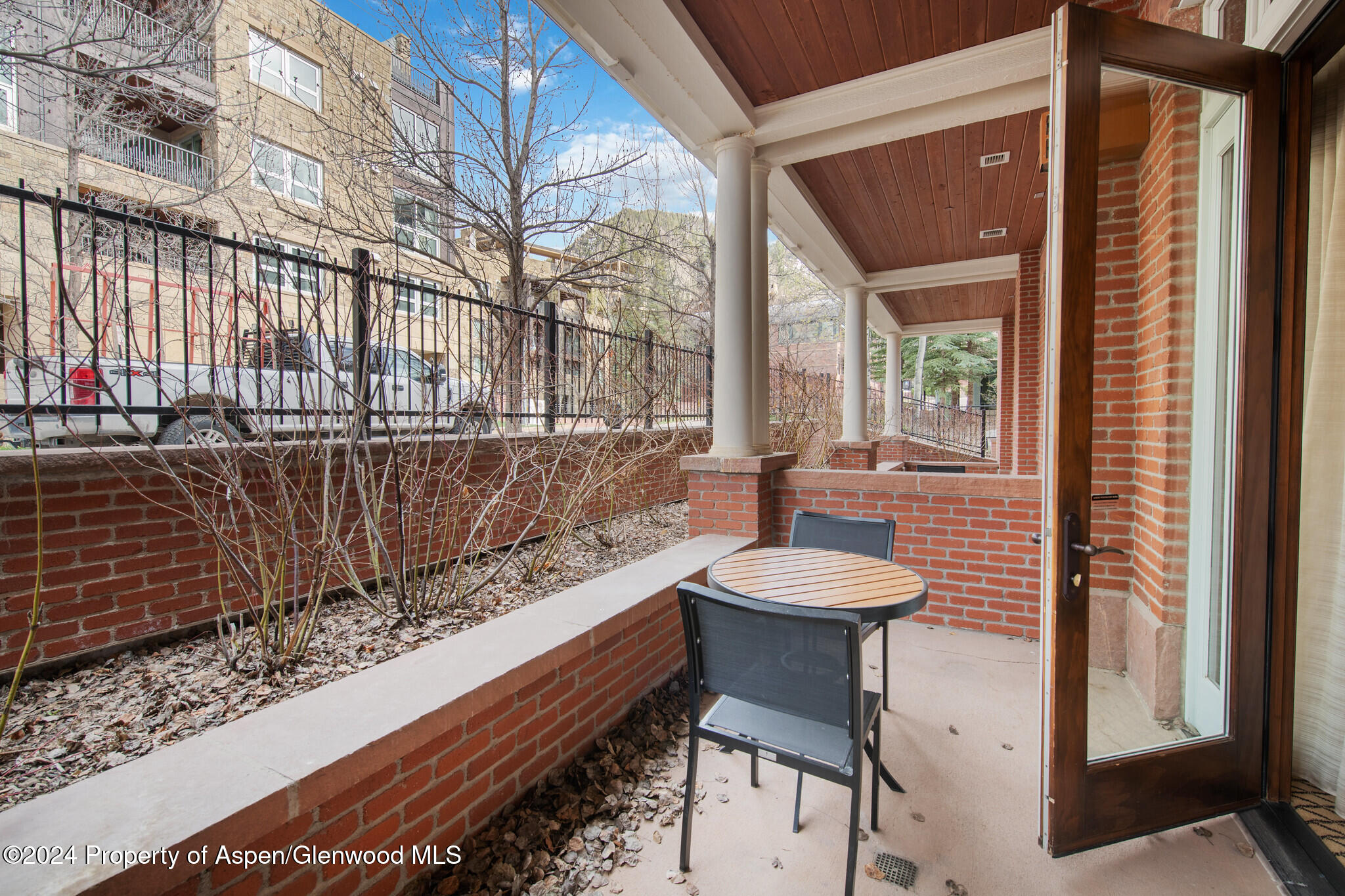 415 E Dean St, Unit 3 Property Photo 26