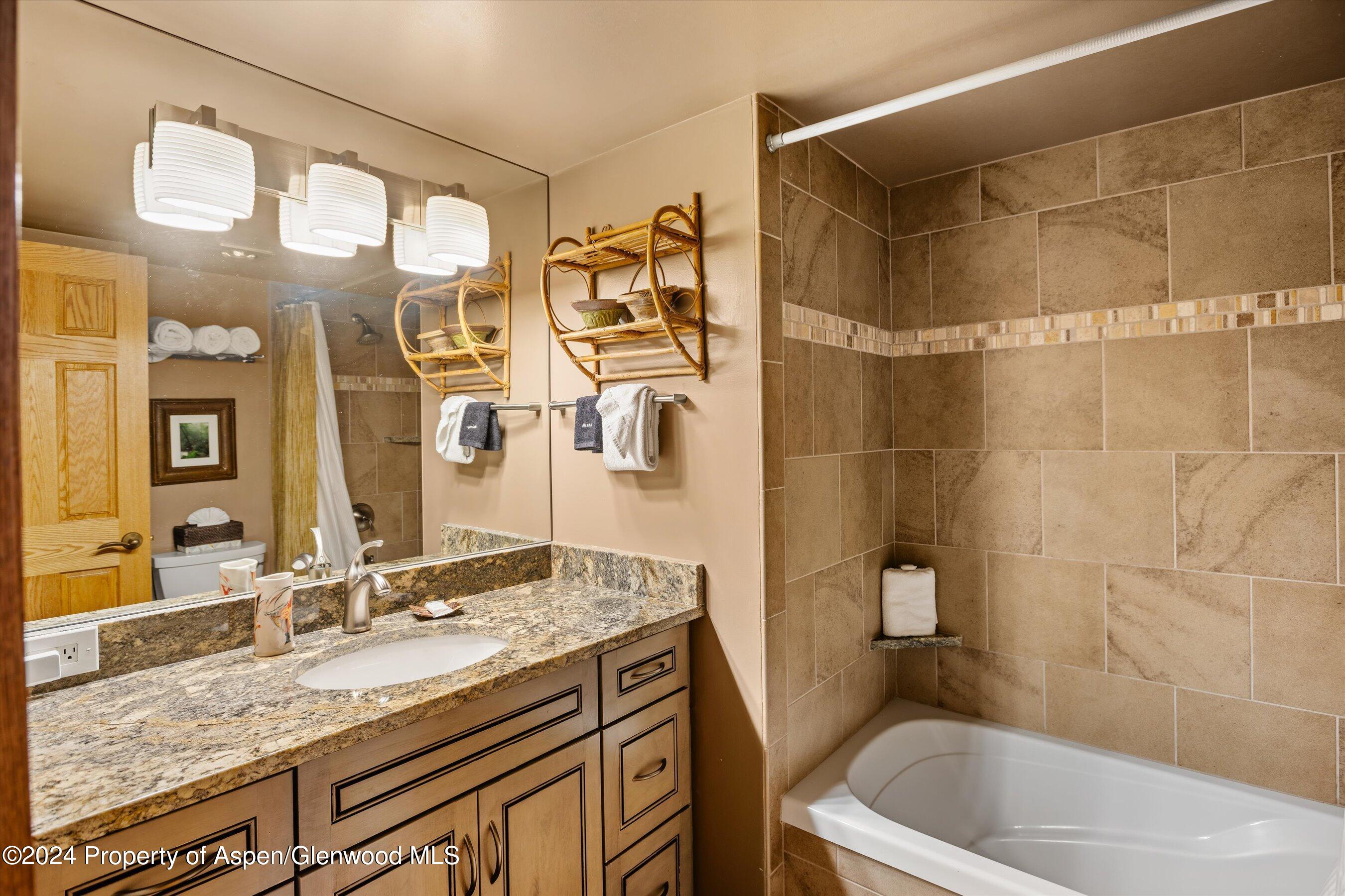 131 E Durant Avenue, 202 Property Photo 10