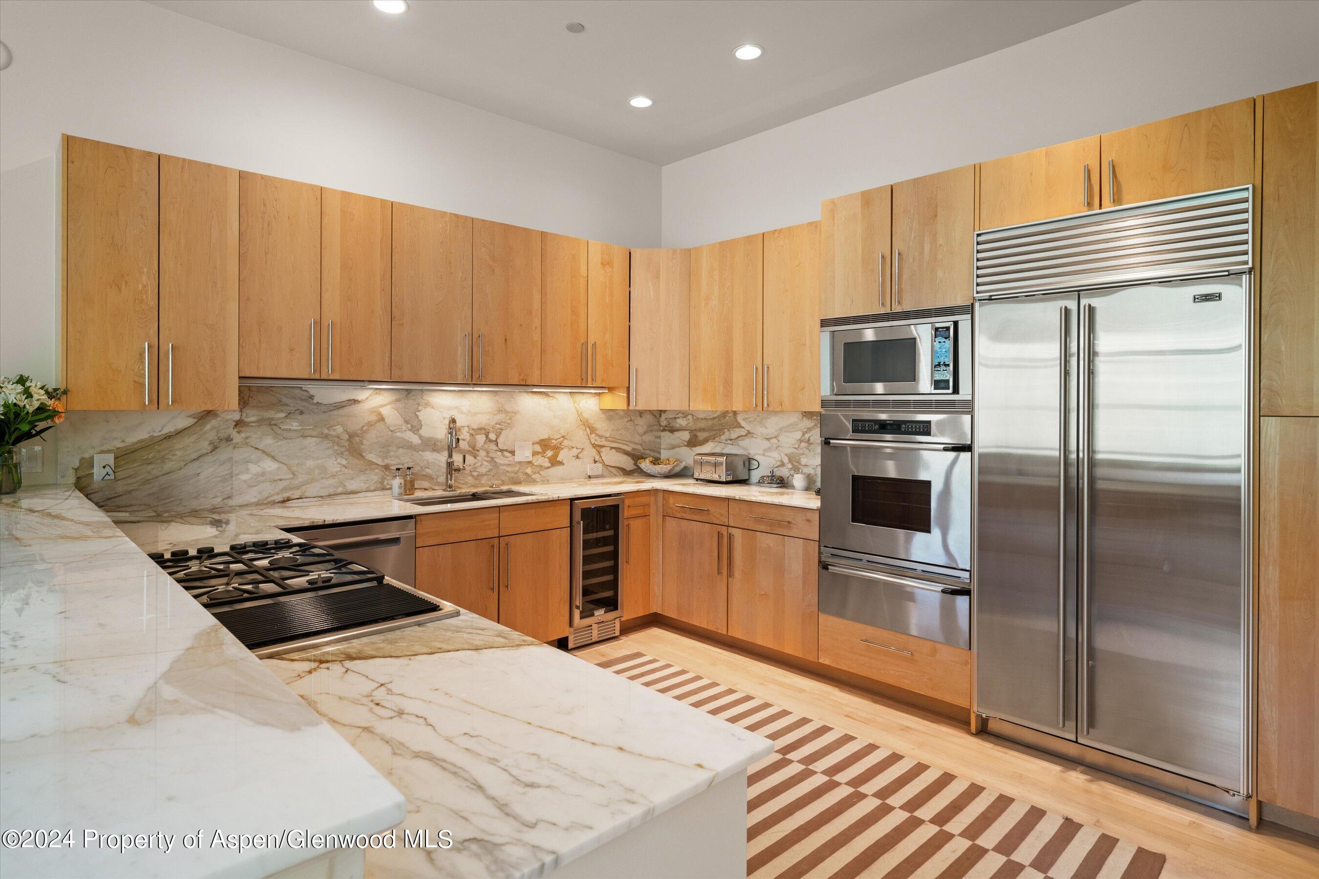 250 Mountain Laurel Drive, B Property Photo 14