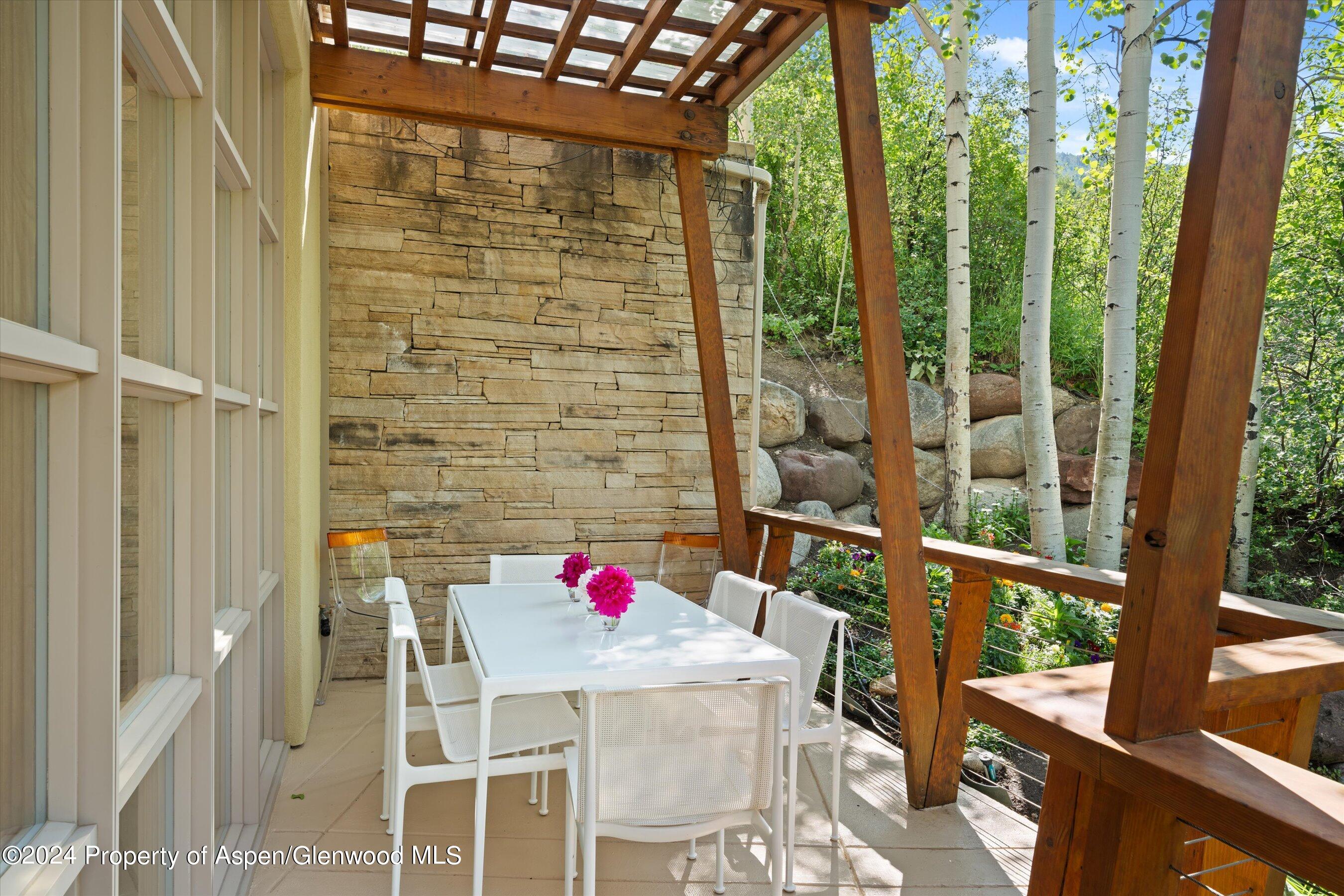 250 Mountain Laurel Drive, B Property Photo 17