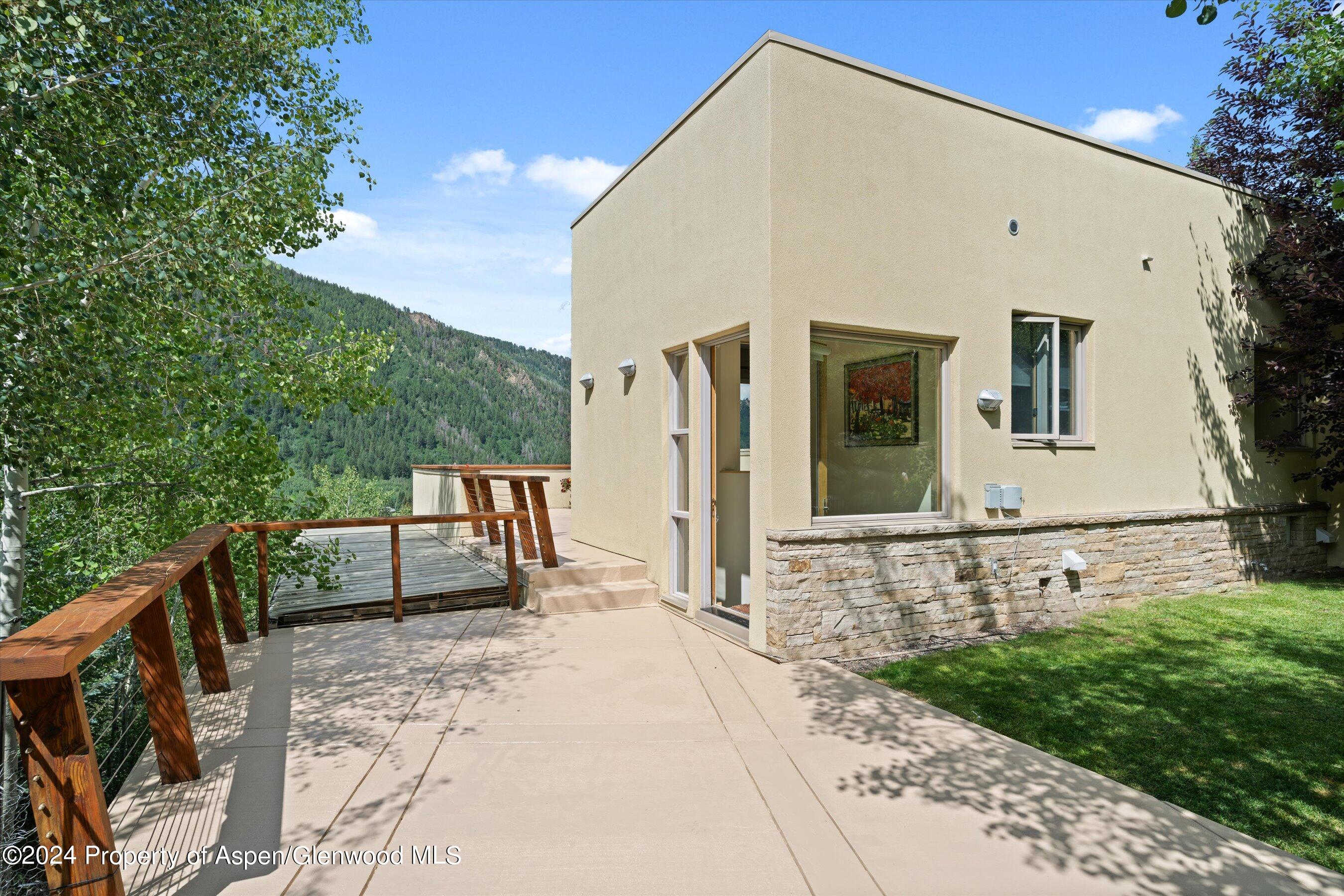 250 Mountain Laurel Drive, B Property Photo 23