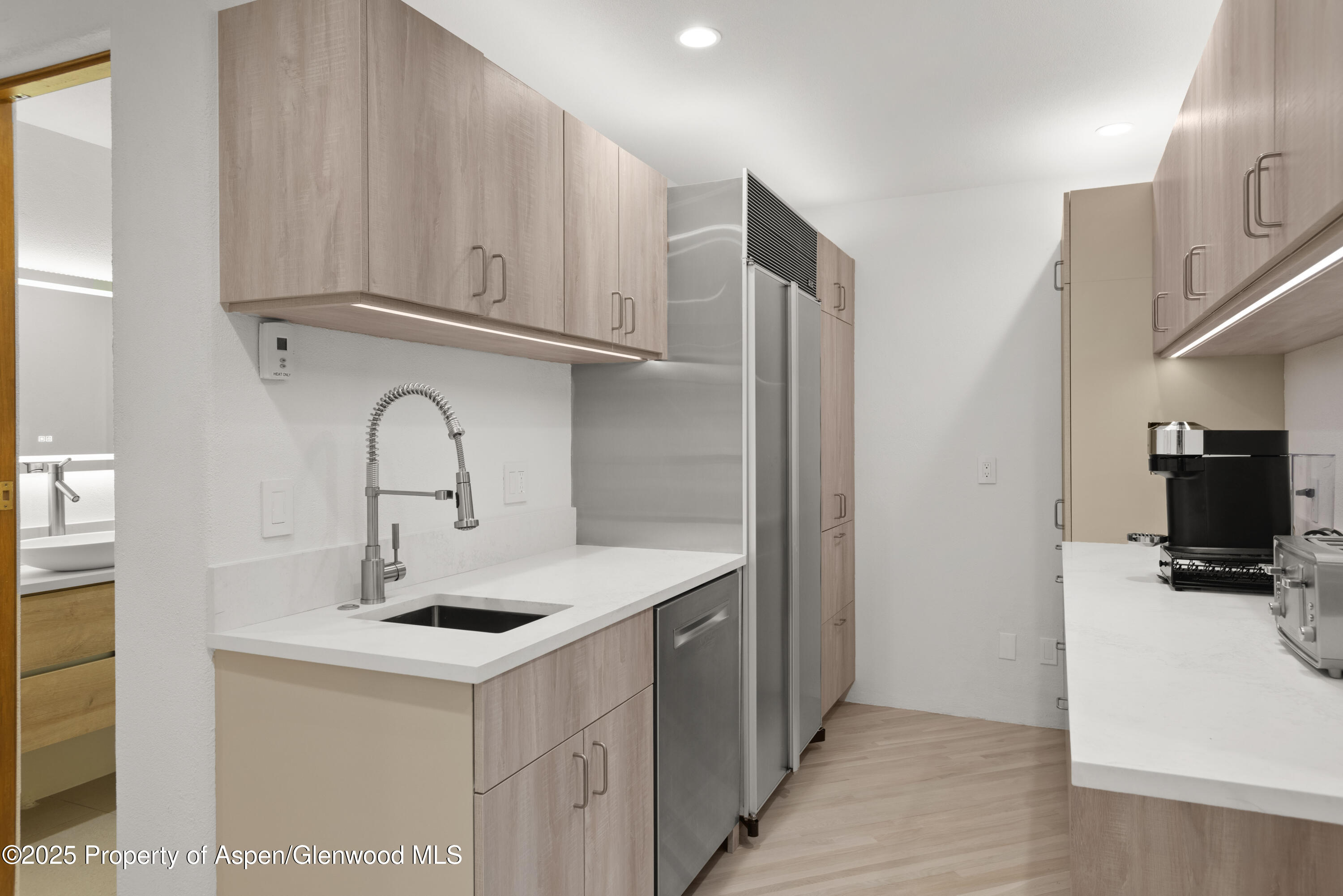 699 Eppley Drive Property Photo 12