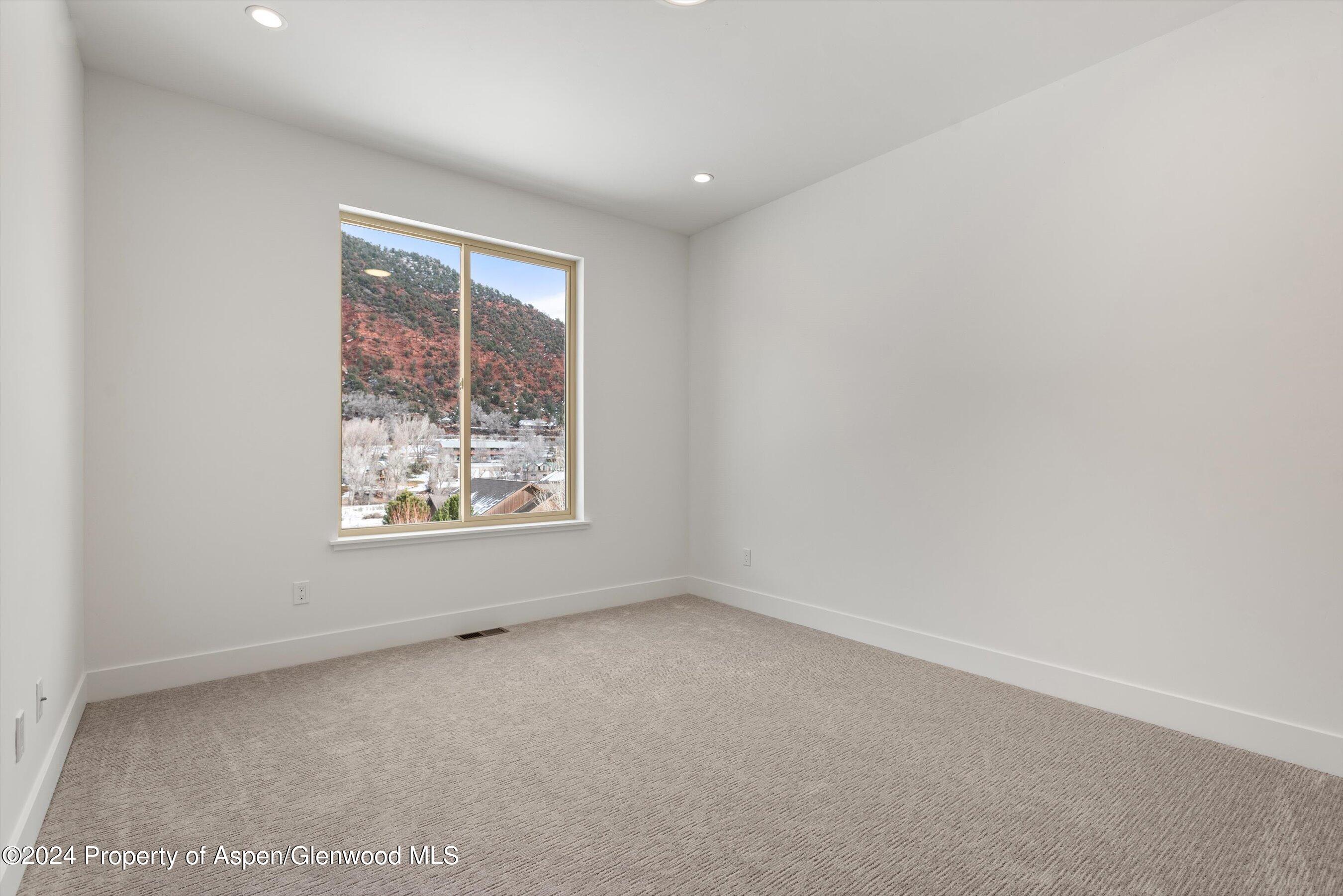 354 Blue Heron Drive Property Photo 22