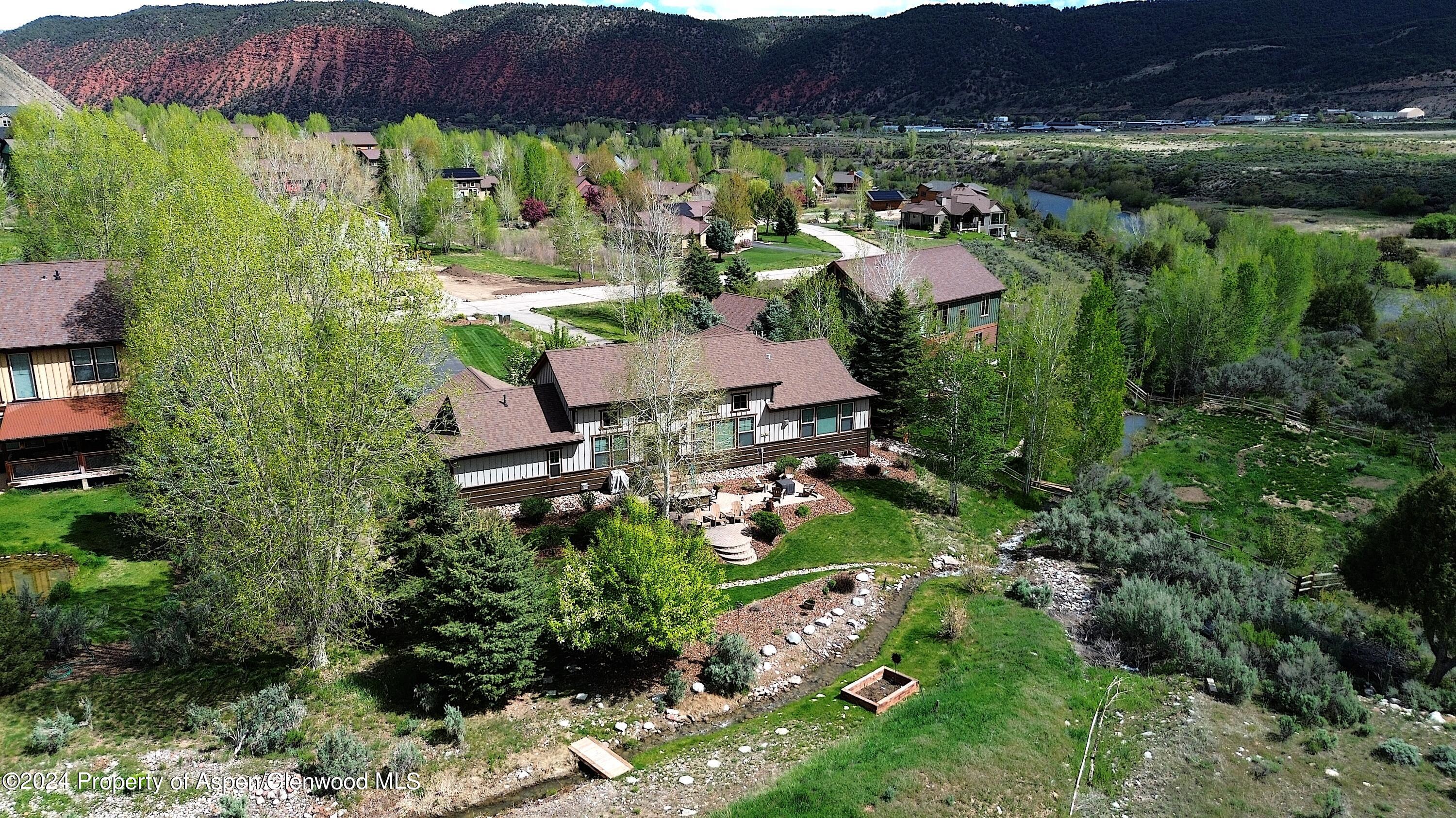 191 Silver Mountain Drive Property Photo 3