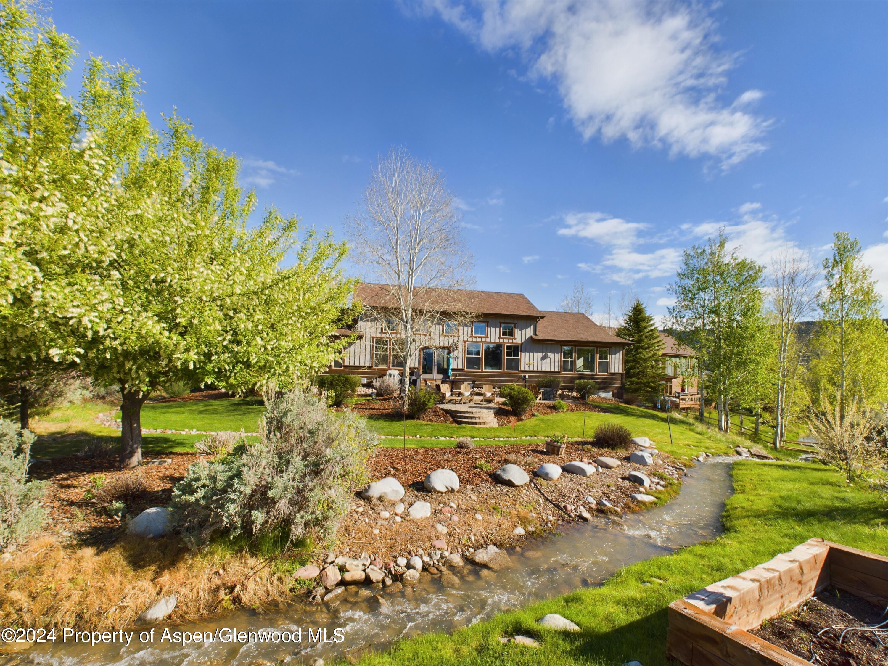 191 Silver Mountain Drive Property Photo 4